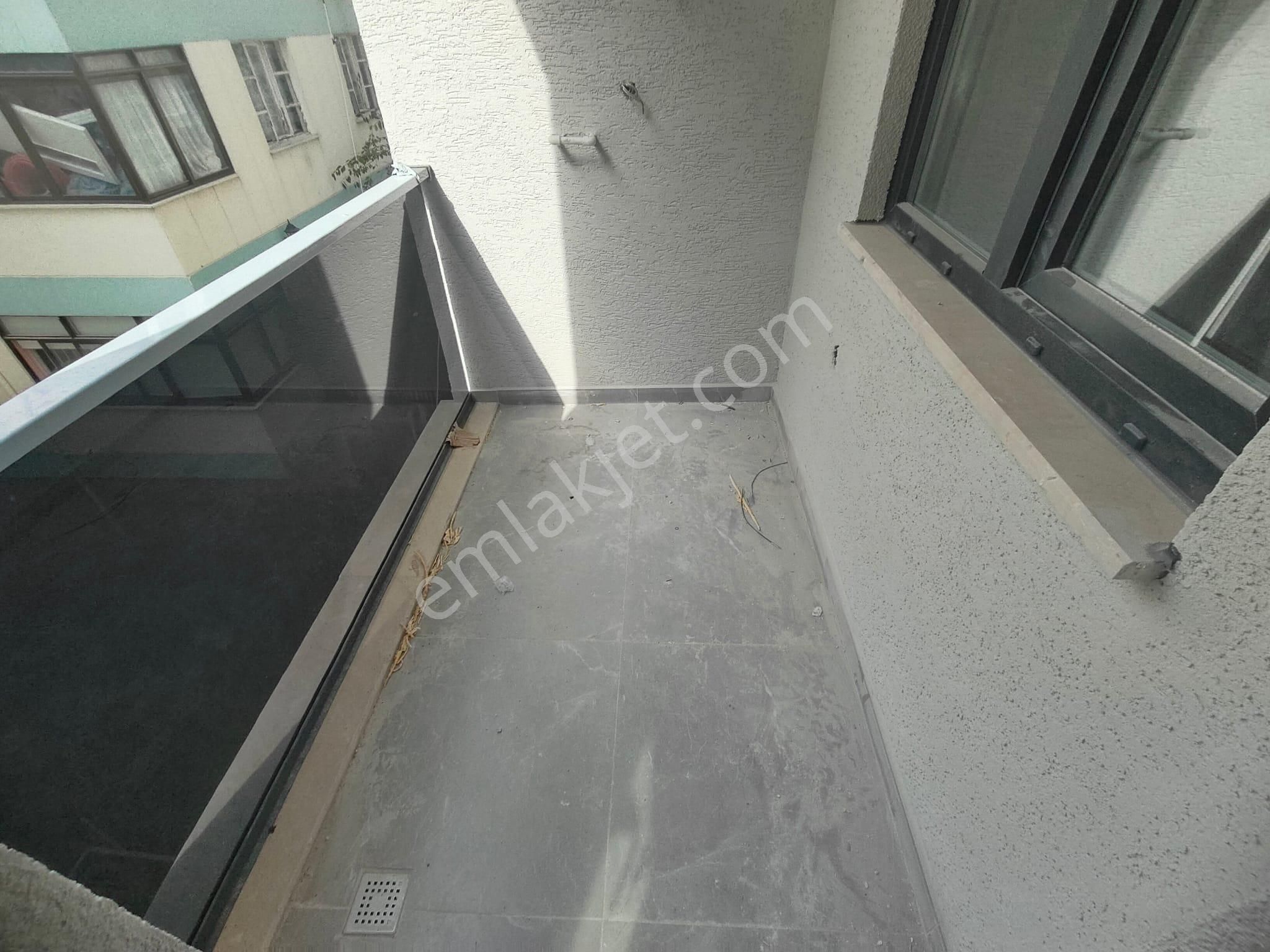 Emlak Dünyasından Altıntepede Kızılay Yakını Satılık 2+1 1.kat - Görsel 5