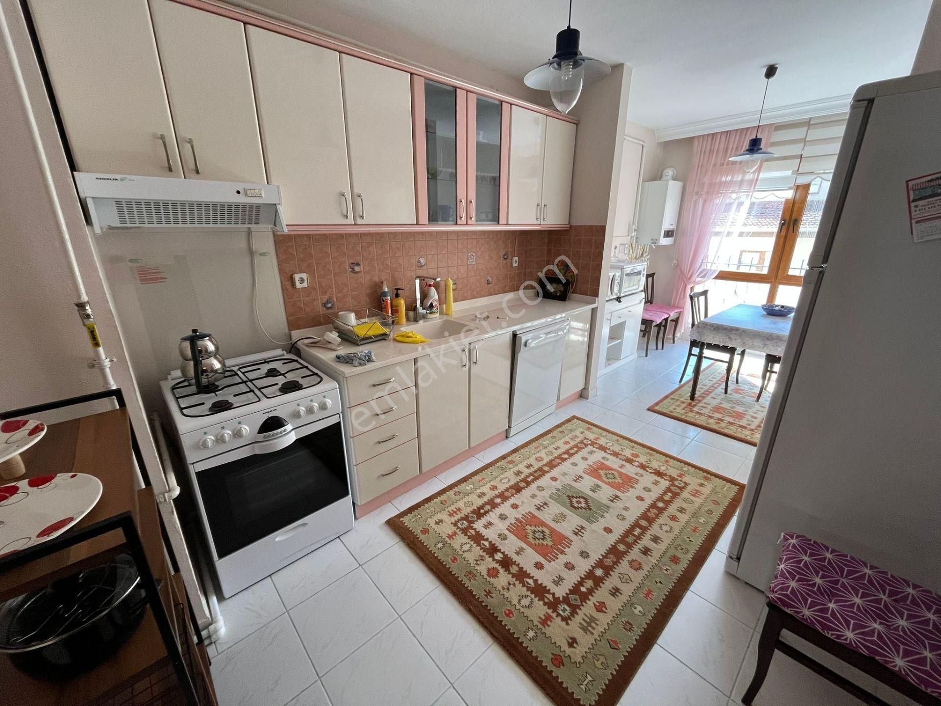 Yenimahalle'de Etlik Şehir Hastanesi Yakını Katta Geniş Mobilyalı - Görsel 3