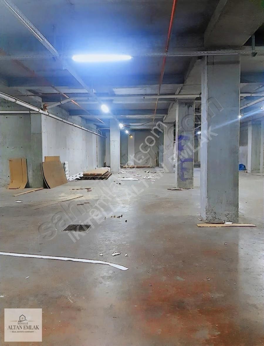 İkitellide 2800 M2 Toprağa Basar H:4,5 M, Tır İçine Girer İşyeri - Görsel 2