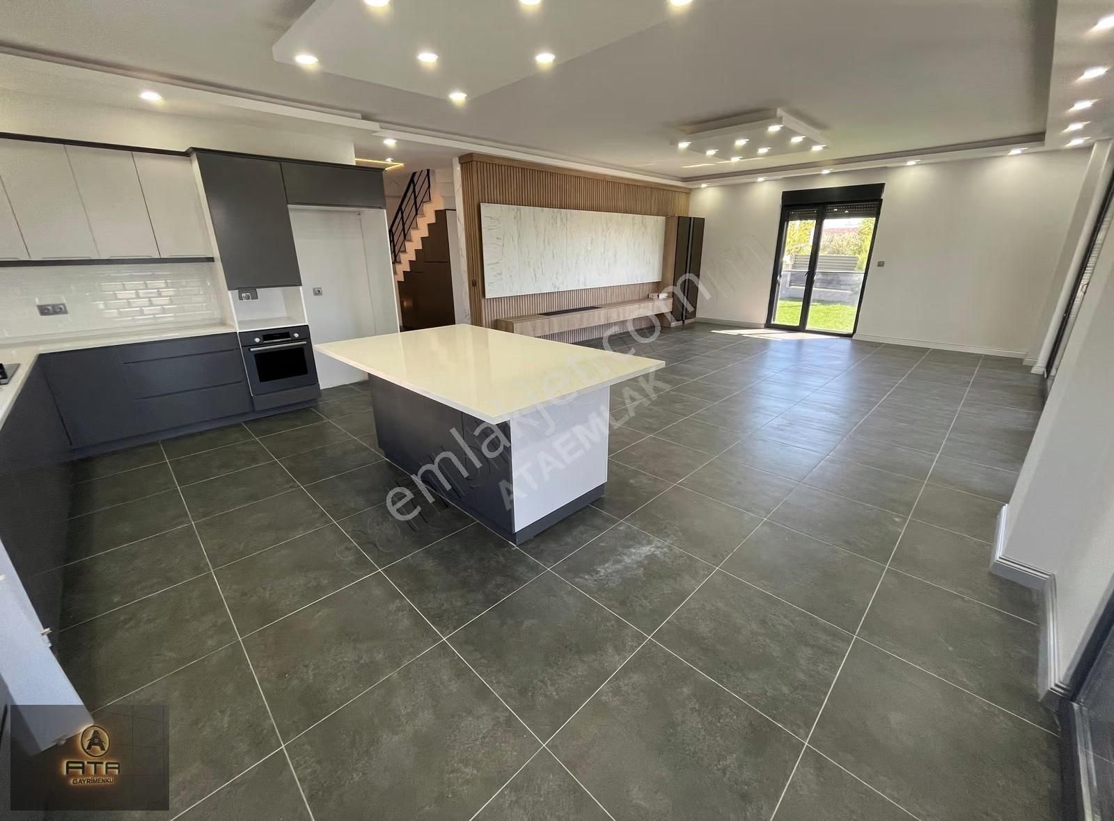 Ata Gayrimenkul'den 6+2 Emsalsiz Ful Deniz Manzaralı Malikane - Görsel 11