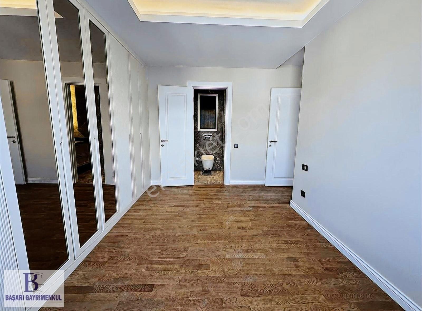 Başarı Suadiye'de Bağdat'a Sahil'e Yürüme Mesafesin'de 3+1 140m2 - Görsel 27