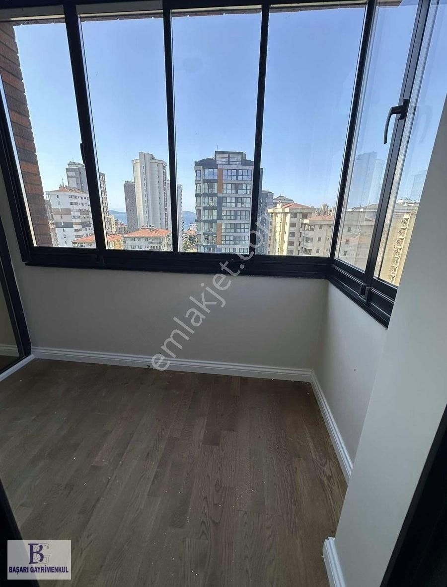 Başarı Suadiye'de Bağdat'a Sahil'e Yürüme Mesafesin'de 3+1 140m2 - Görsel 31