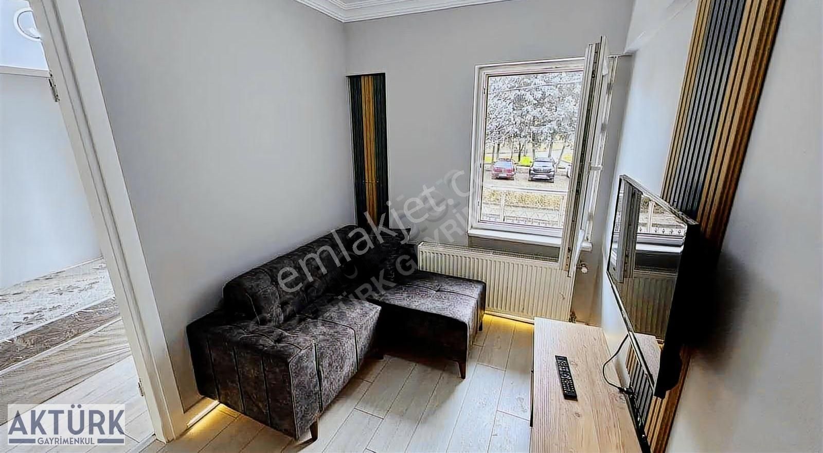 Aktürk Gayrimenkul'den Merkezi Konumlu Satılık Fırsat Daireler