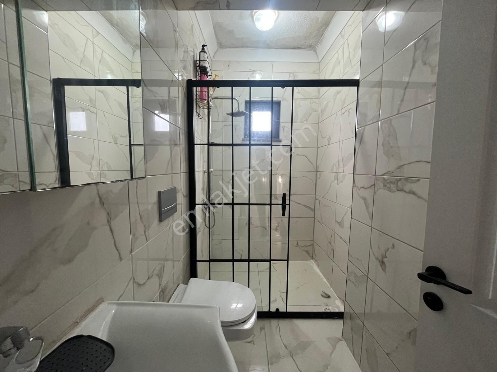 Kocaali Alandere De Bahçeli Jakuzili 3+1 Kiralık Villa - Görsel 21