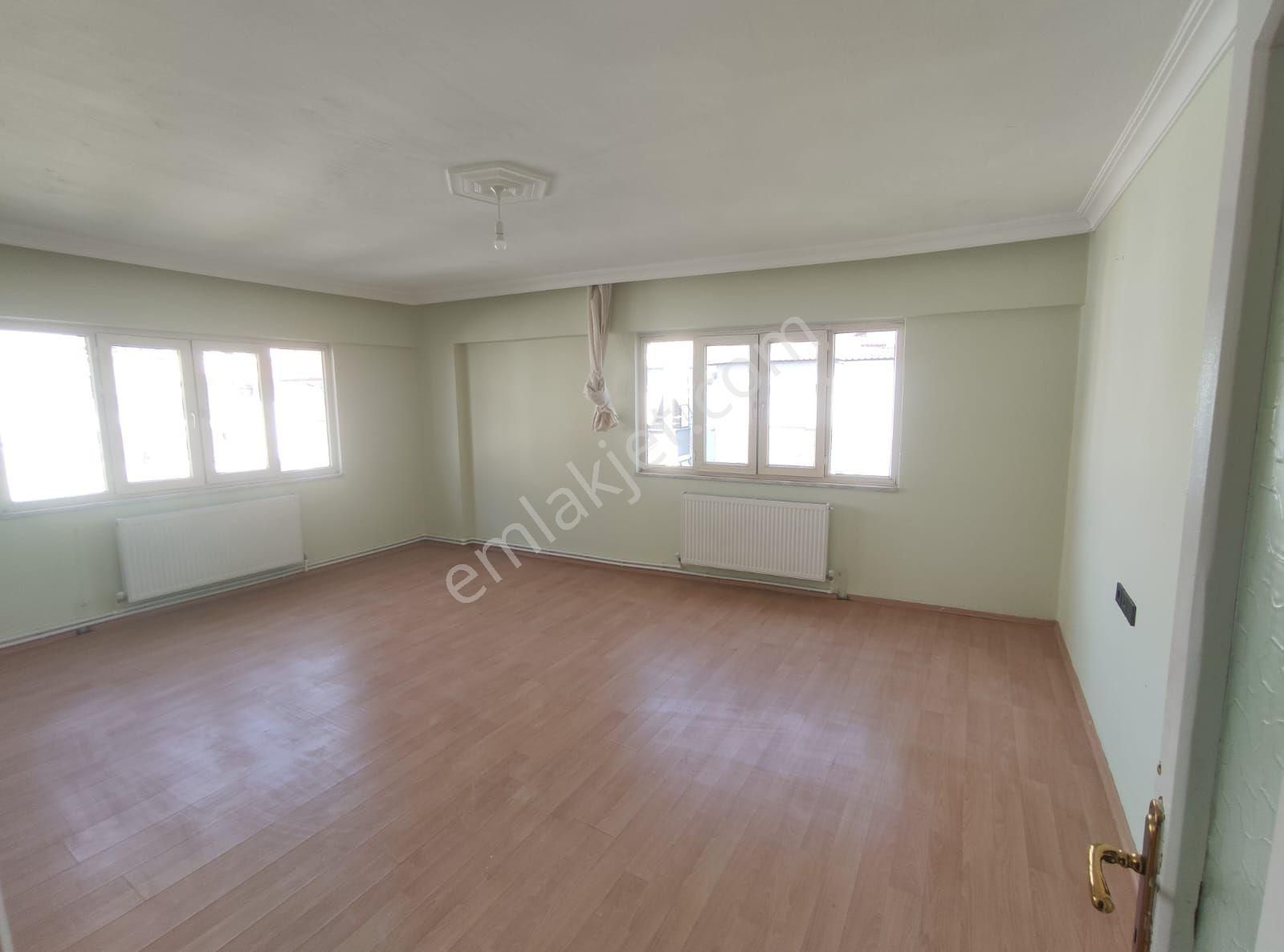 Nazilli Yıldıztepe Mah.kanalyolu Mevkii Kiralik 3+1 140 M2