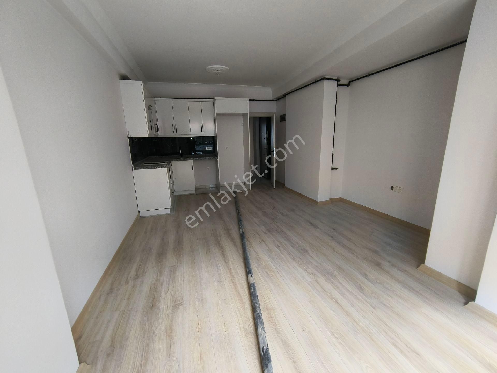 Güneyden Cadde Üzeri Ofis Hom Ofisede Uygun 2+1.80 M2 Balkonlu Daire - Görsel 7