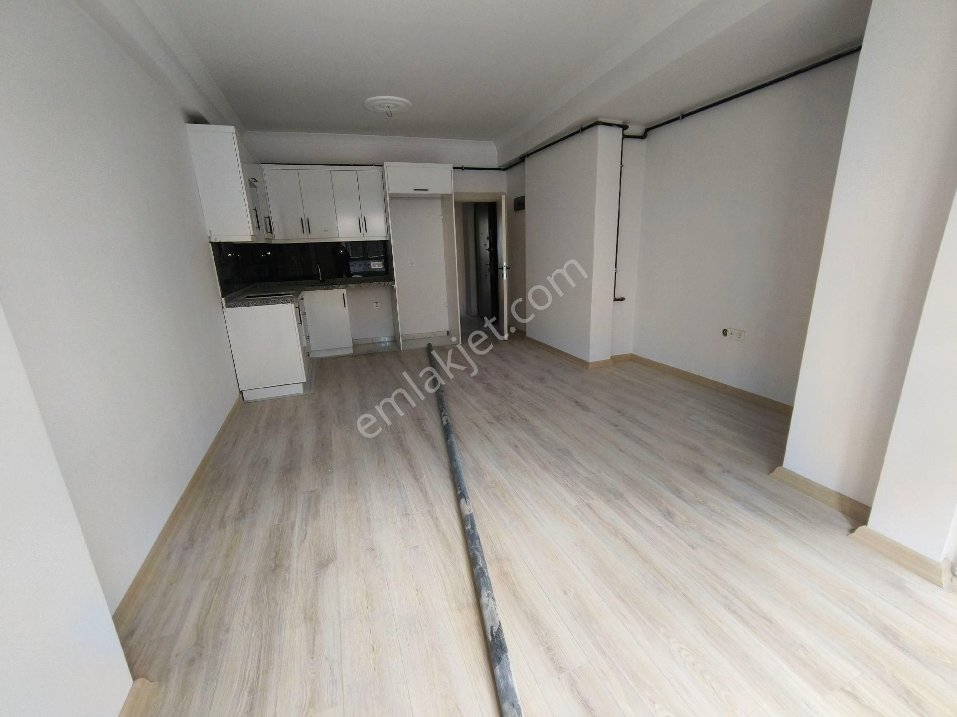 Güneyden Cadde Üzeri Ofis Hom Ofisede Uygun 2+1.80 M2 Balkonlu Daire - Görsel 12