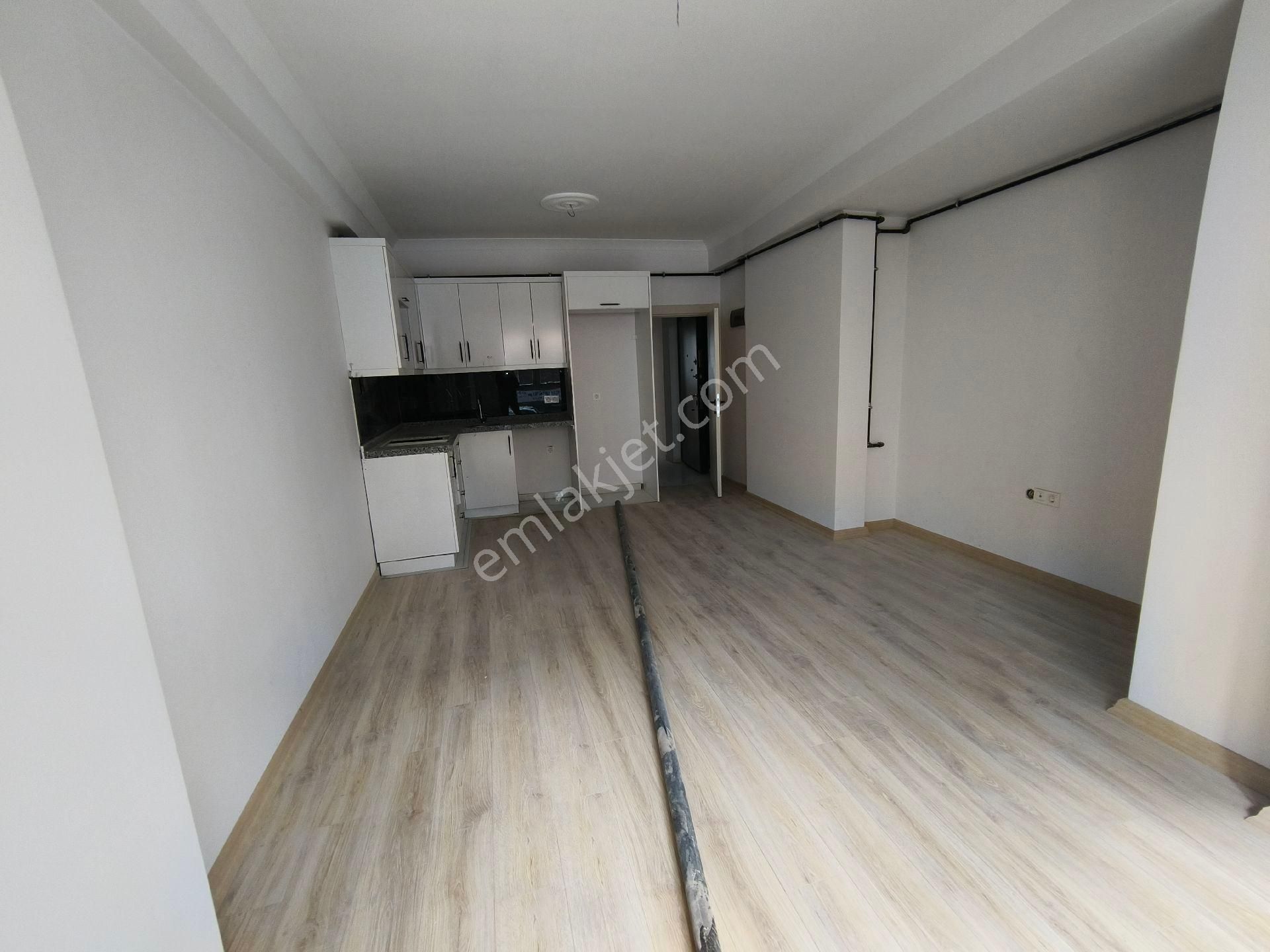 Güneyden Cadde Üzeri Ofis Hom Ofisede Uygun 2+1.80 M2 Balkonlu Daire - Görsel 6
