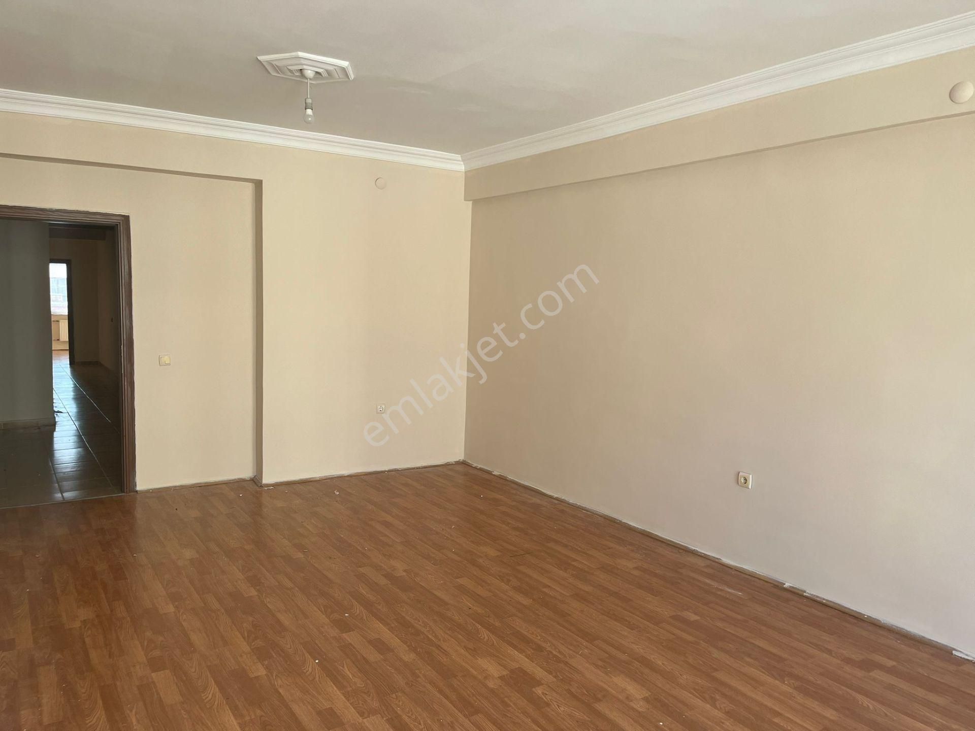 Century 21 Vizyondan Osmangazi Mahallesinde 3+1 Kiralık Daire - Görsel 3