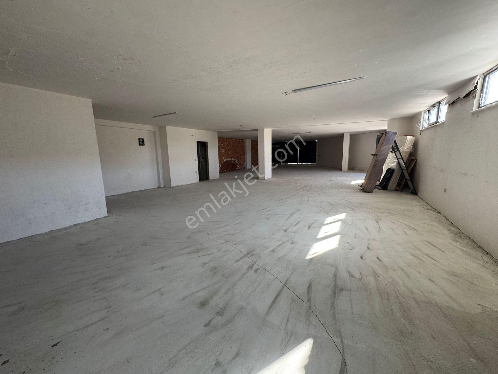 Trabzon'da Kiralık Dükkan - Görsel 9