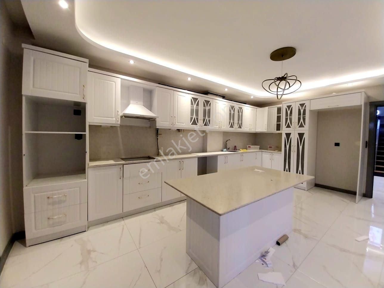 ✓✓yükselden Kadıköyde Emsalsiz Ulrta Geniş 6+1 Lüks Villa ✓✓