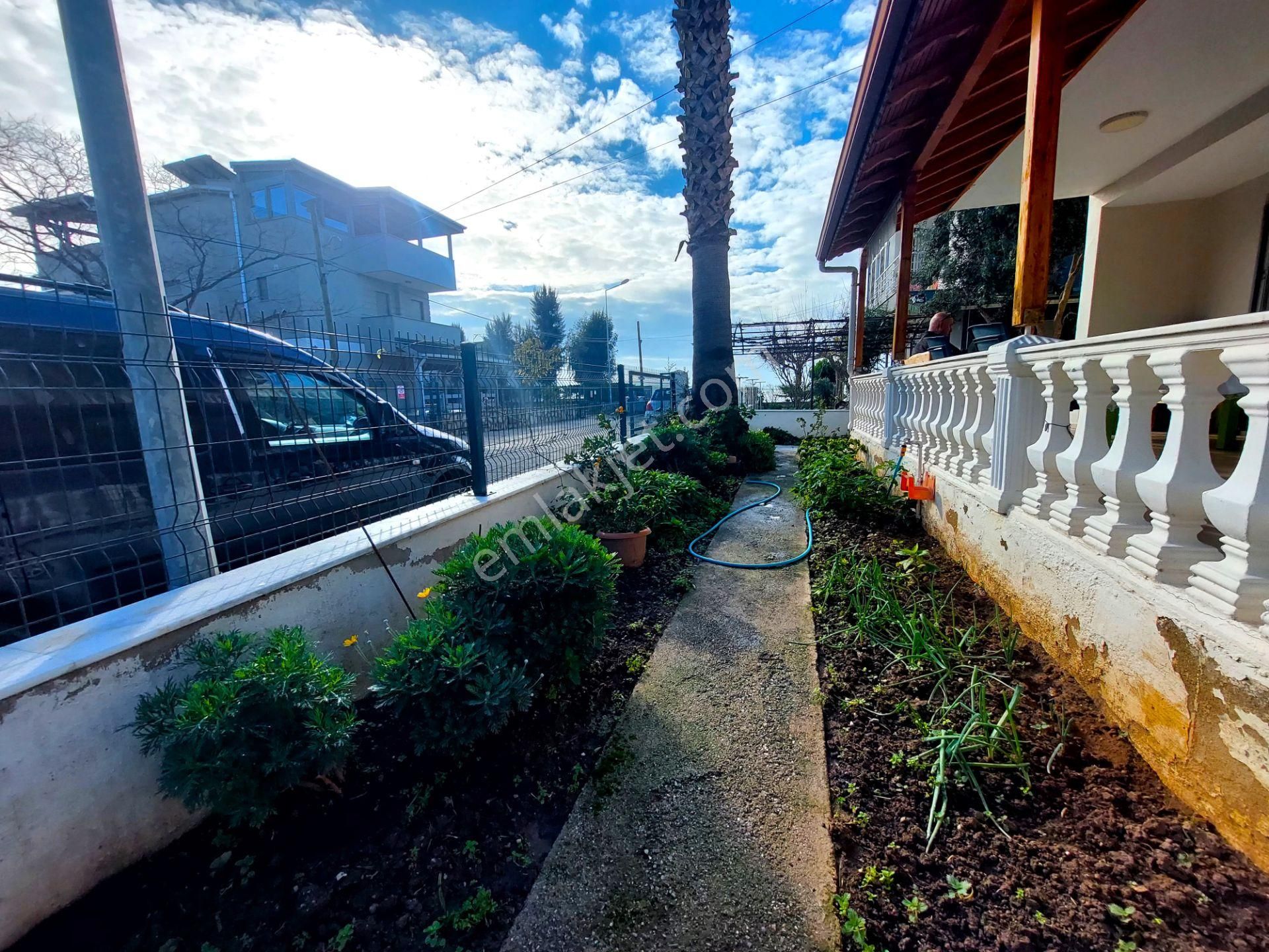 İzmir Seferihisar Ürkmez De Denize Çok Yakın Kiralık Yazlık 4+1 - Görsel 8