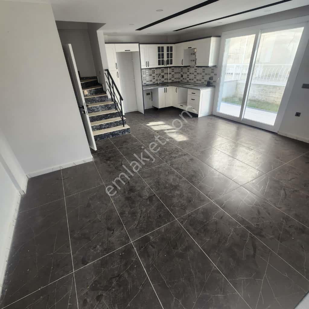 Didimde Denize 700 Metre 3+1 Açık Mutfak Villa - Görsel 5