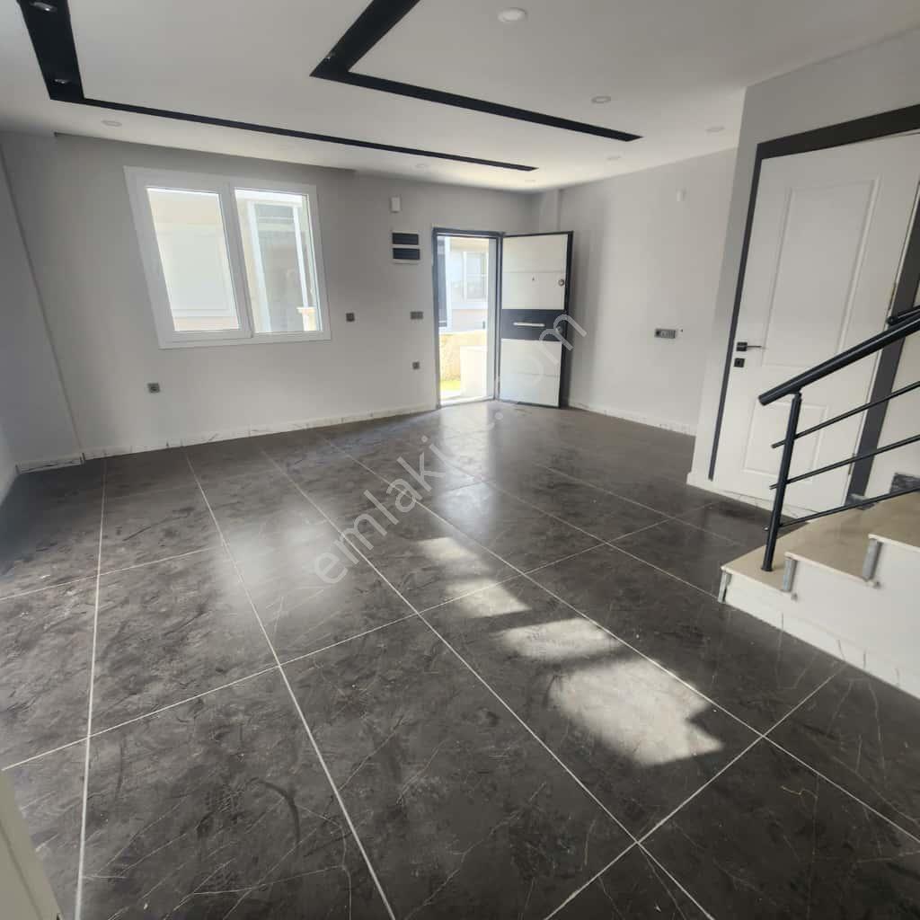 Didimde Denize 700 Metre 3+1 Açık Mutfak Villa - Görsel 9