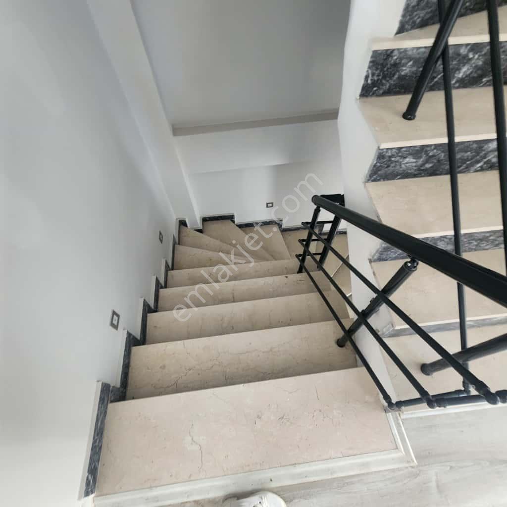 Didimde Denize 700 Metre 3+1 Açık Mutfak Villa - Görsel 11