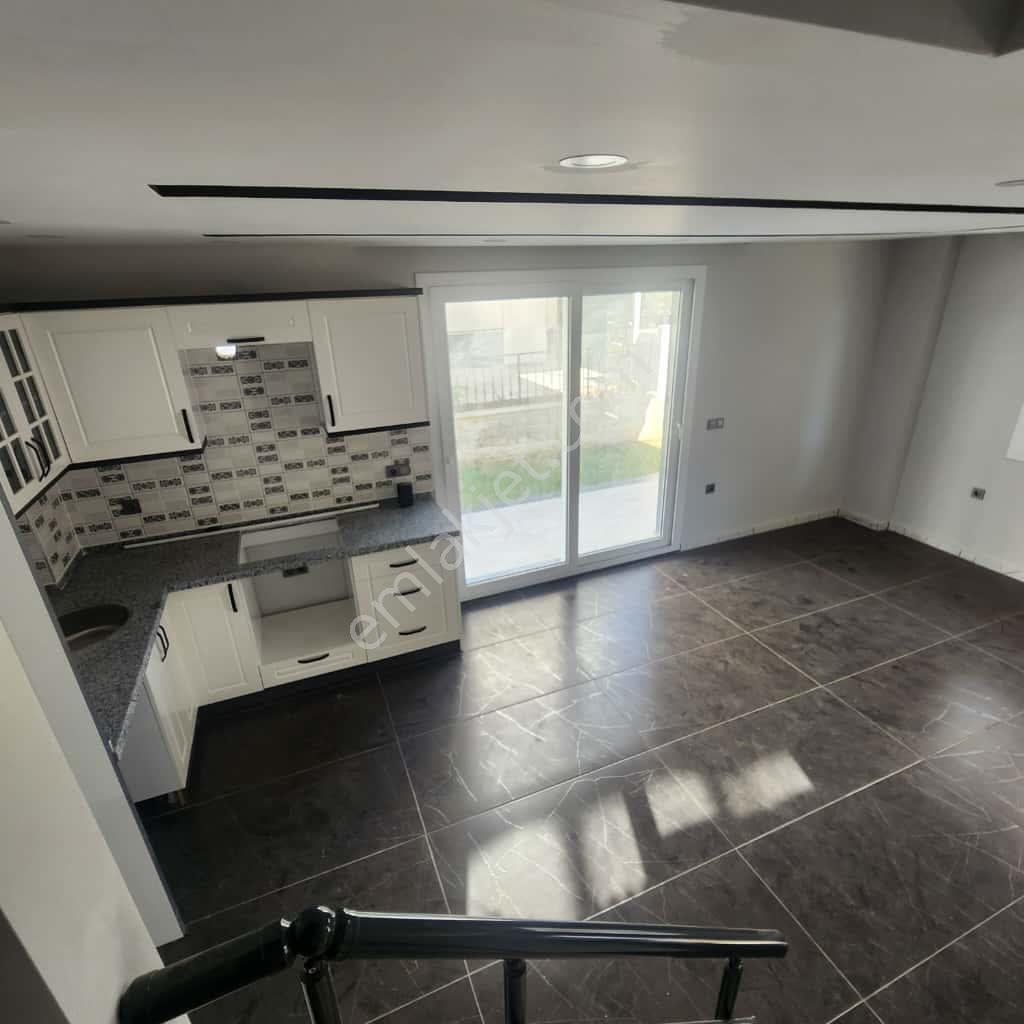 Didimde Denize 700 Metre 3+1 Açık Mutfak Villa - Görsel 8