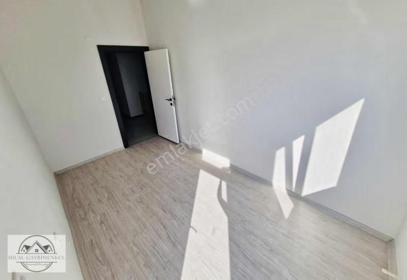 Hilal Gayrimenkul Den Kuzeyyaka Sıfır Dublex Cadde Yakını - Görsel 4