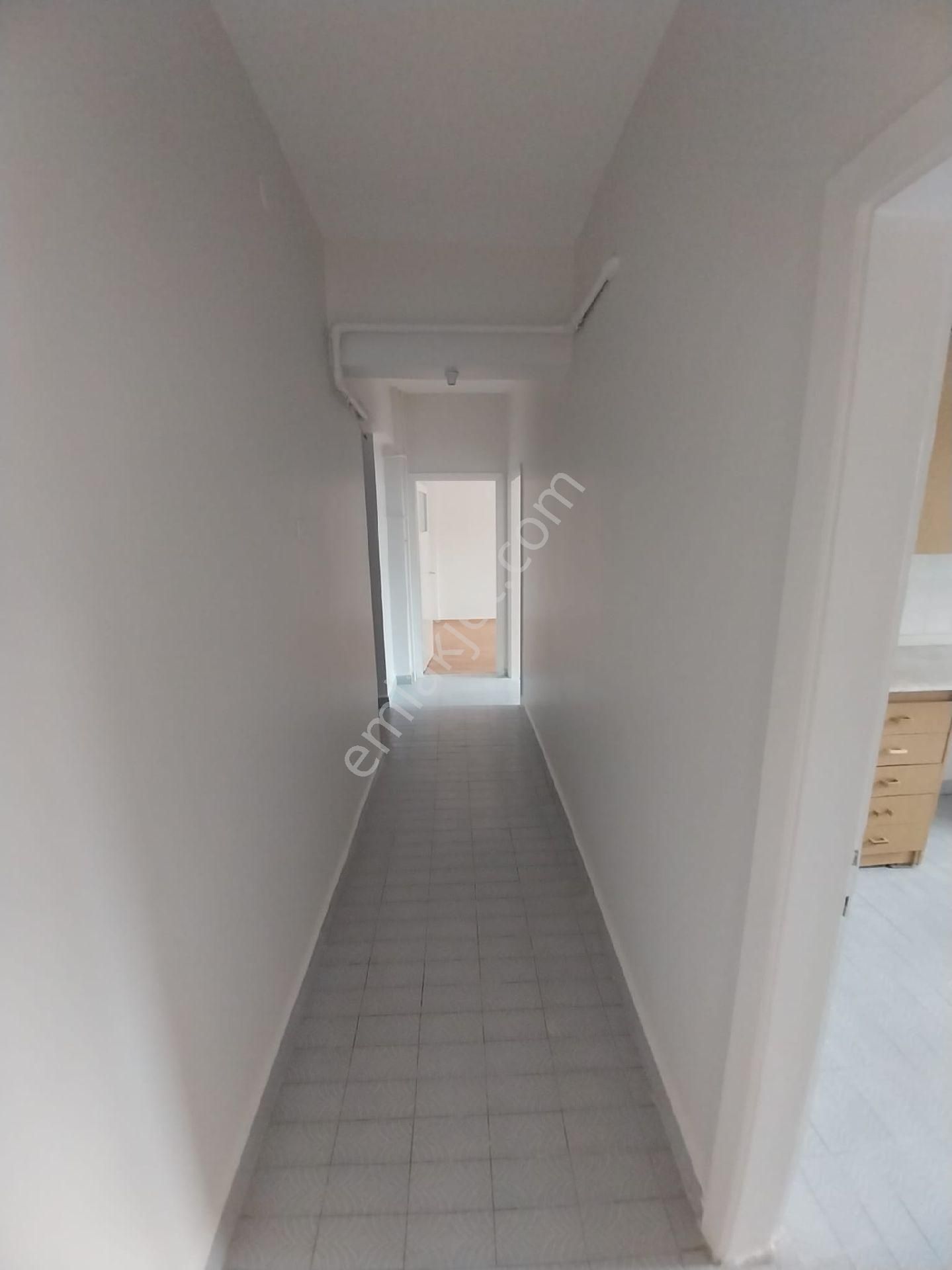 Gökmeydan Samur Sk. Balkonlu Boya Badanalı Kiralık 2+1 Daire - Görsel 11