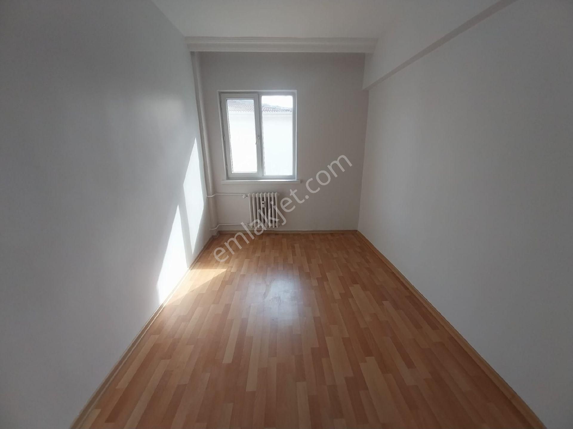 Gökmeydan Samur Sk. Balkonlu Boya Badanalı Kiralık 2+1 Daire - Görsel 10