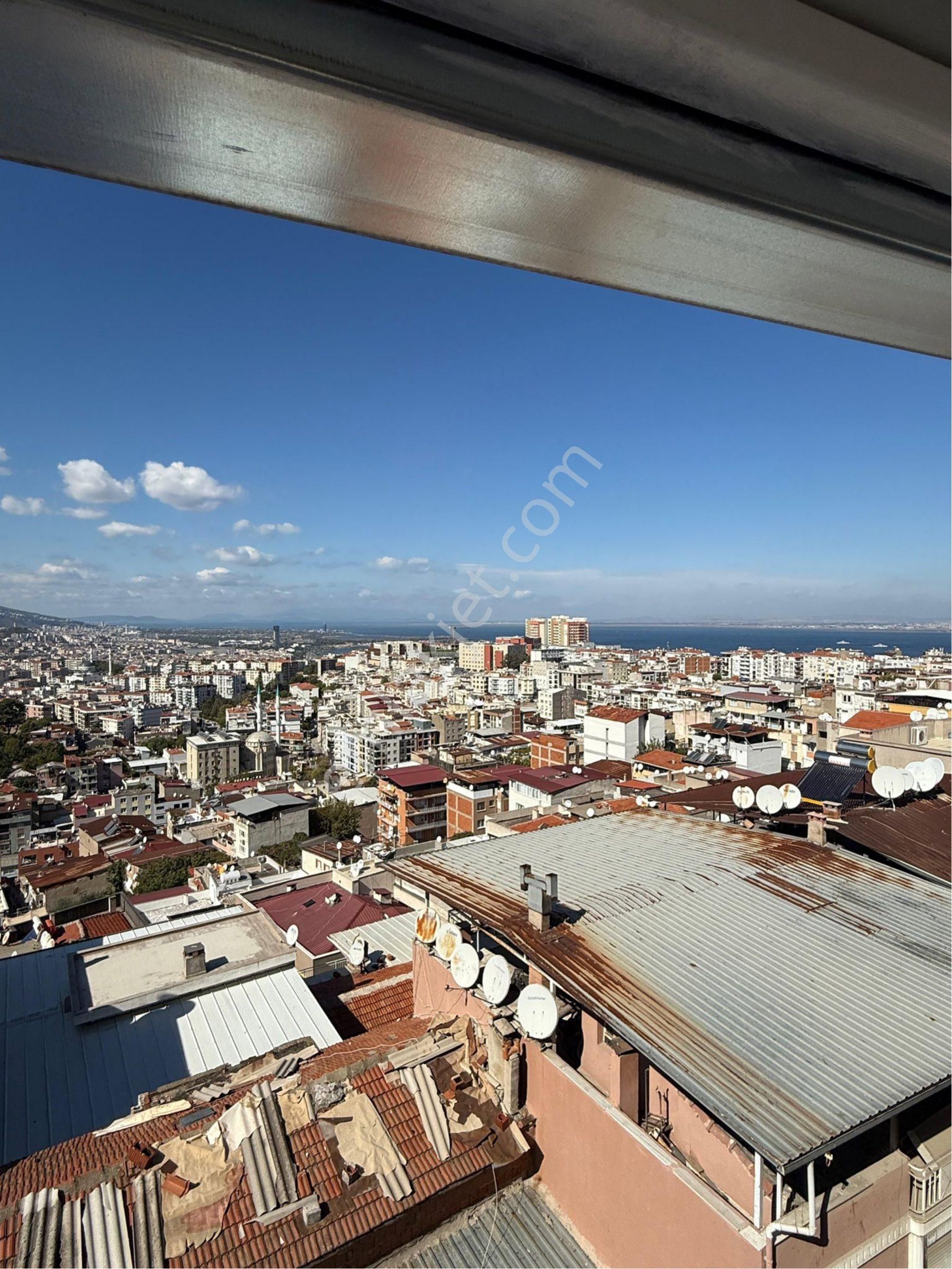 Özmert’ten Yeşilyurtta Deniz Manzaralı Satılık Ev - Görsel 32