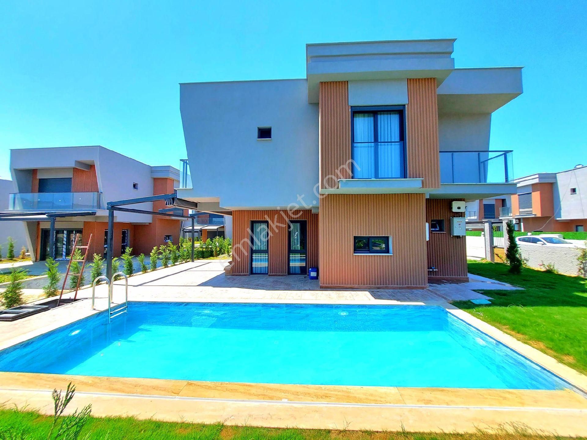 Kuşadasında Uygun Ödeme Şeçeneklerıyle Özel Havuzlu Villa - Görsel 30