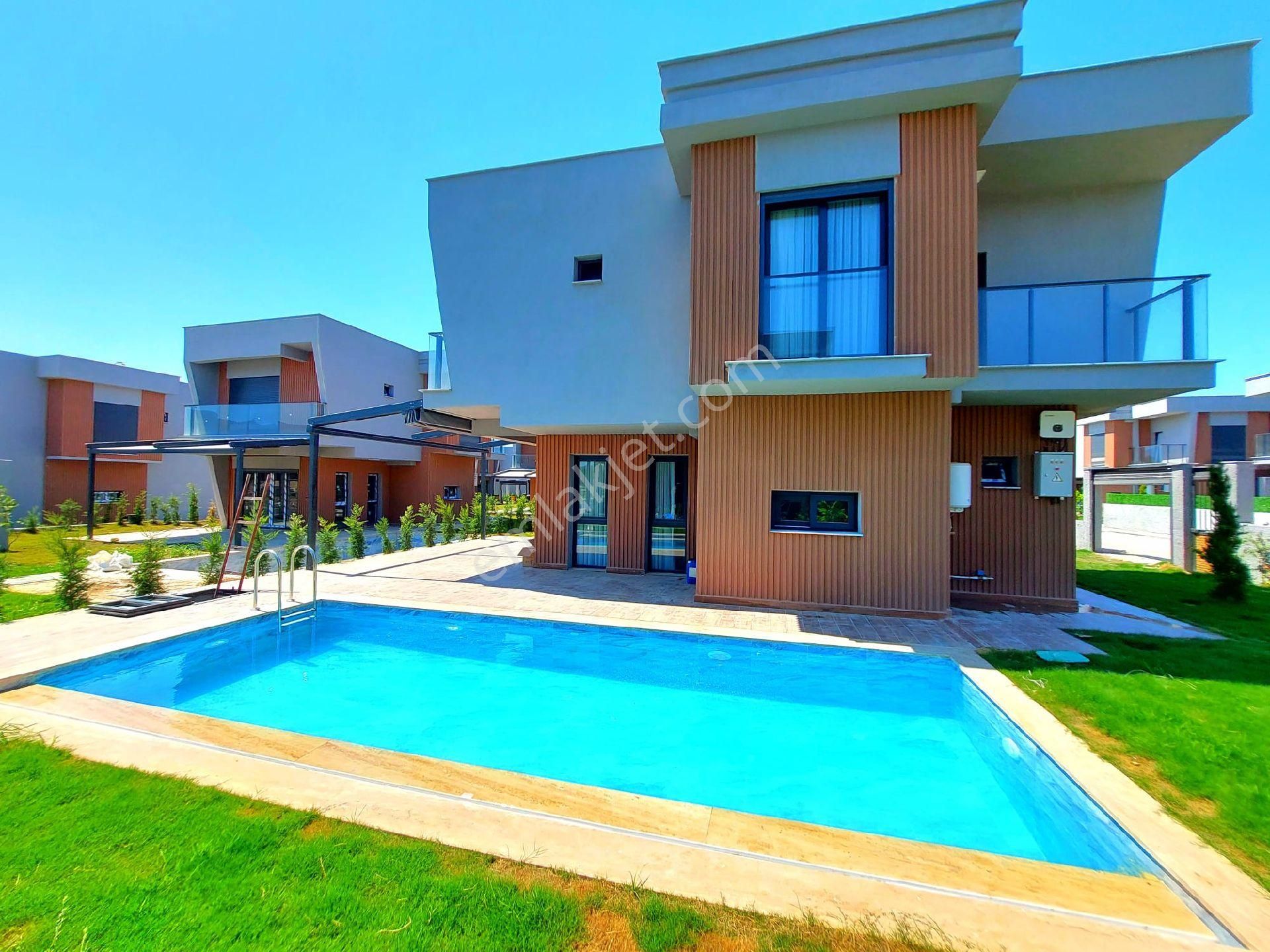 Kuşadasında Uygun Ödeme Şeçeneklerıyle Özel Havuzlu Villa - Görsel 15