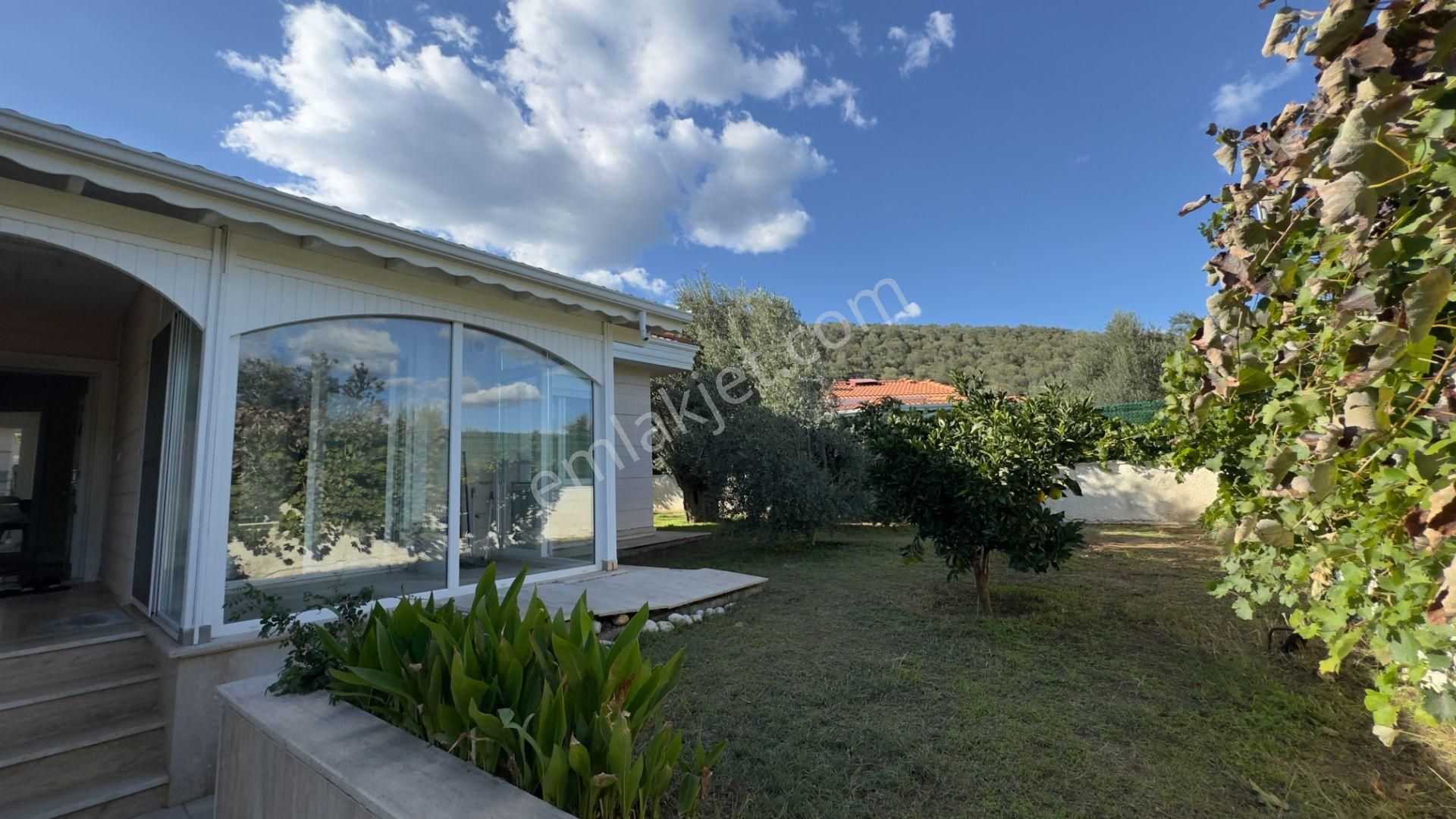 Güre'de Oksijeni Bol Zeytinlik Alan İçerisinde, Kazdağlarının Eteğinde Havuzlu Lüks Villa - Görsel 15