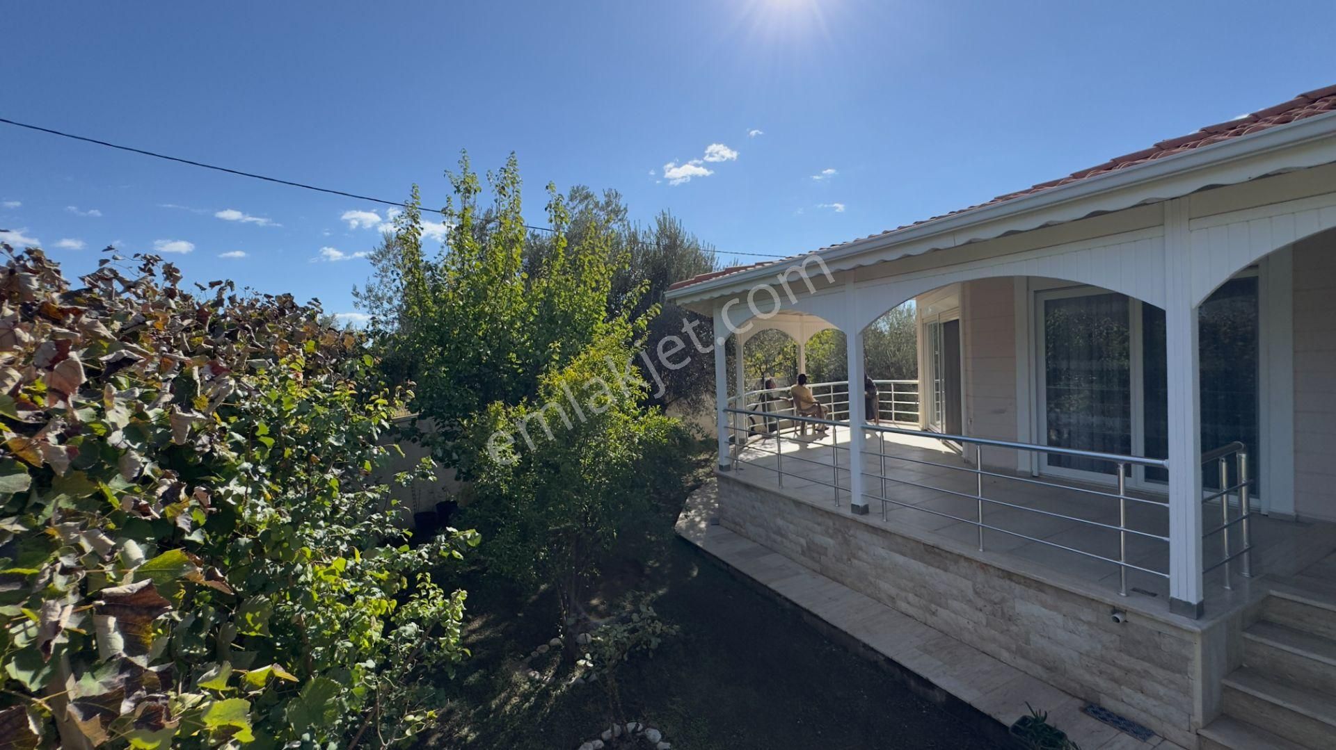 Güre'de Oksijeni Bol Zeytinlik Alan İçerisinde, Kazdağlarının Eteğinde Havuzlu Lüks Villa - Görsel 14