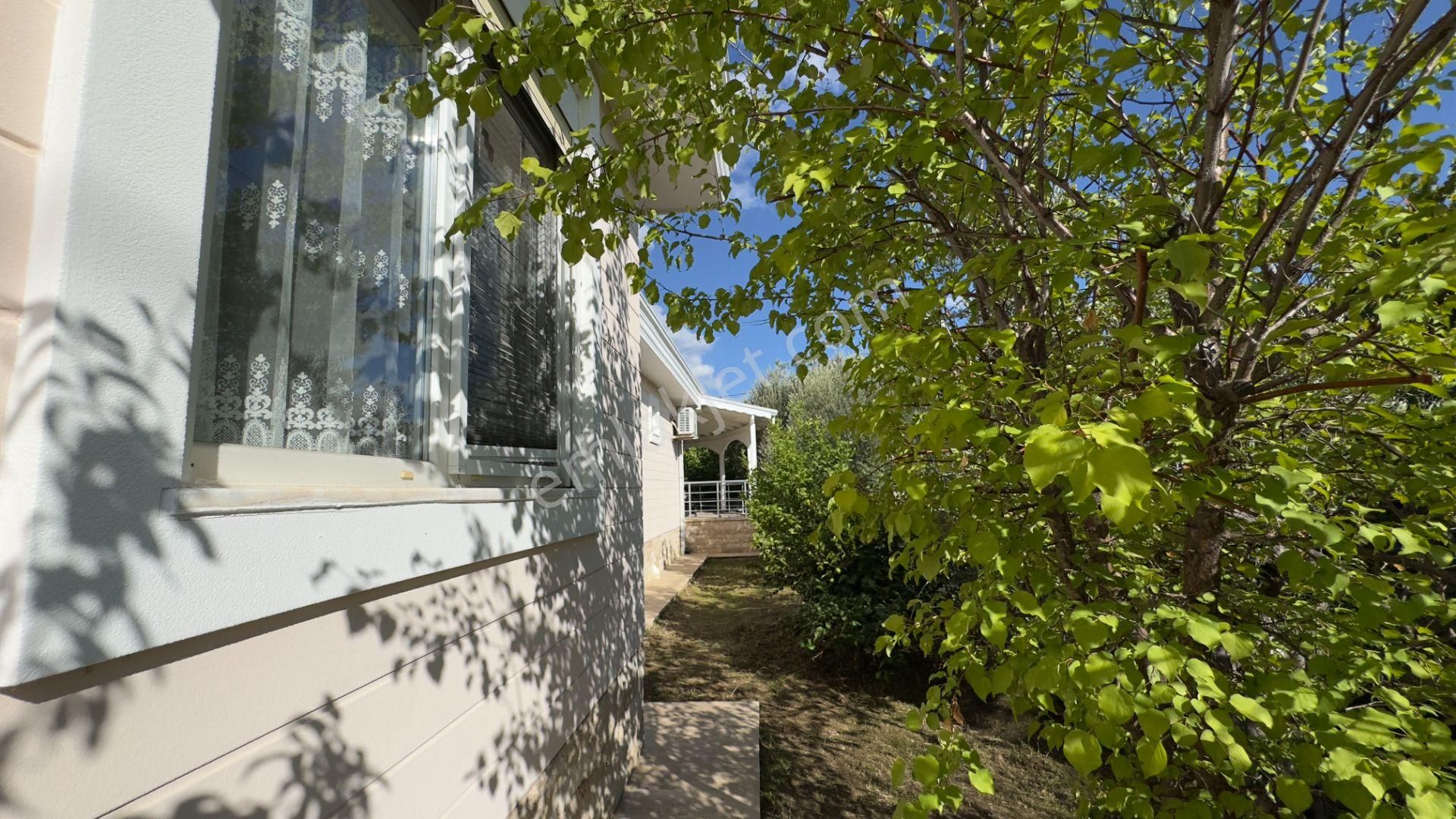 Güre'de Oksijeni Bol Zeytinlik Alan İçerisinde, Kazdağlarının Eteğinde Havuzlu Lüks Villa - Görsel 55