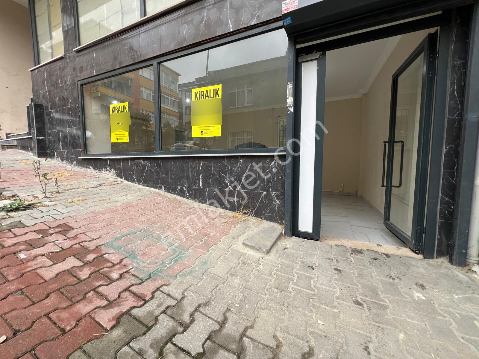 Bağcılar Mahmutbey Mahallesinde Kiralık Boş Dükkan İşyeri Depo