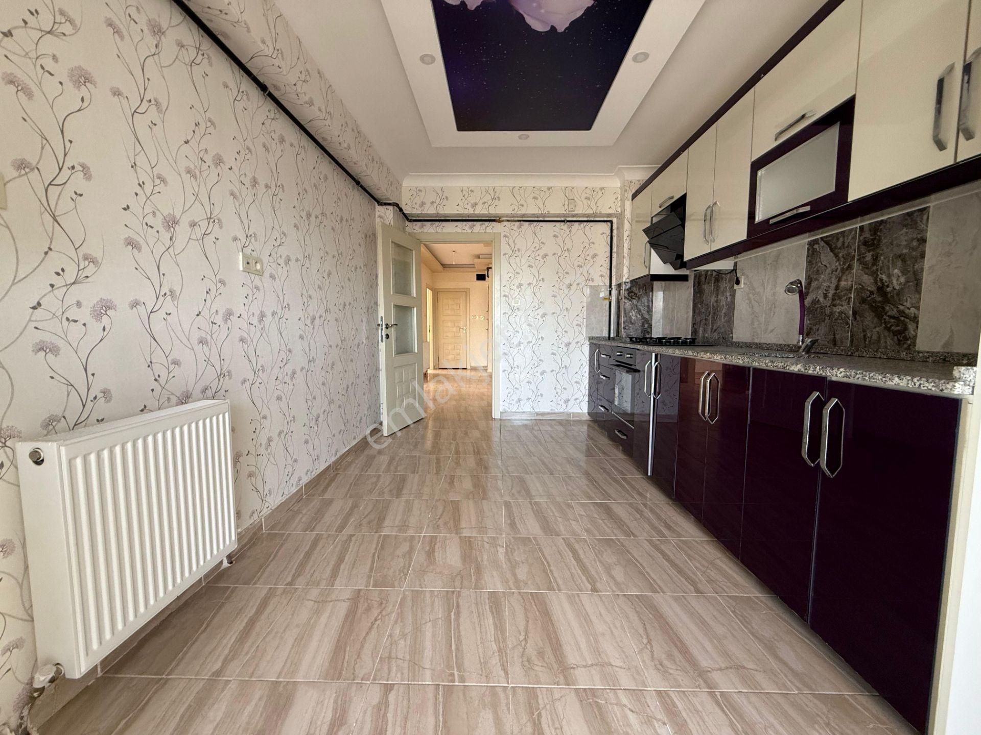 Keçiörende 3+1 Geniş Ebveyn Banyolu Geniş Yapılı Manzaralı Daire