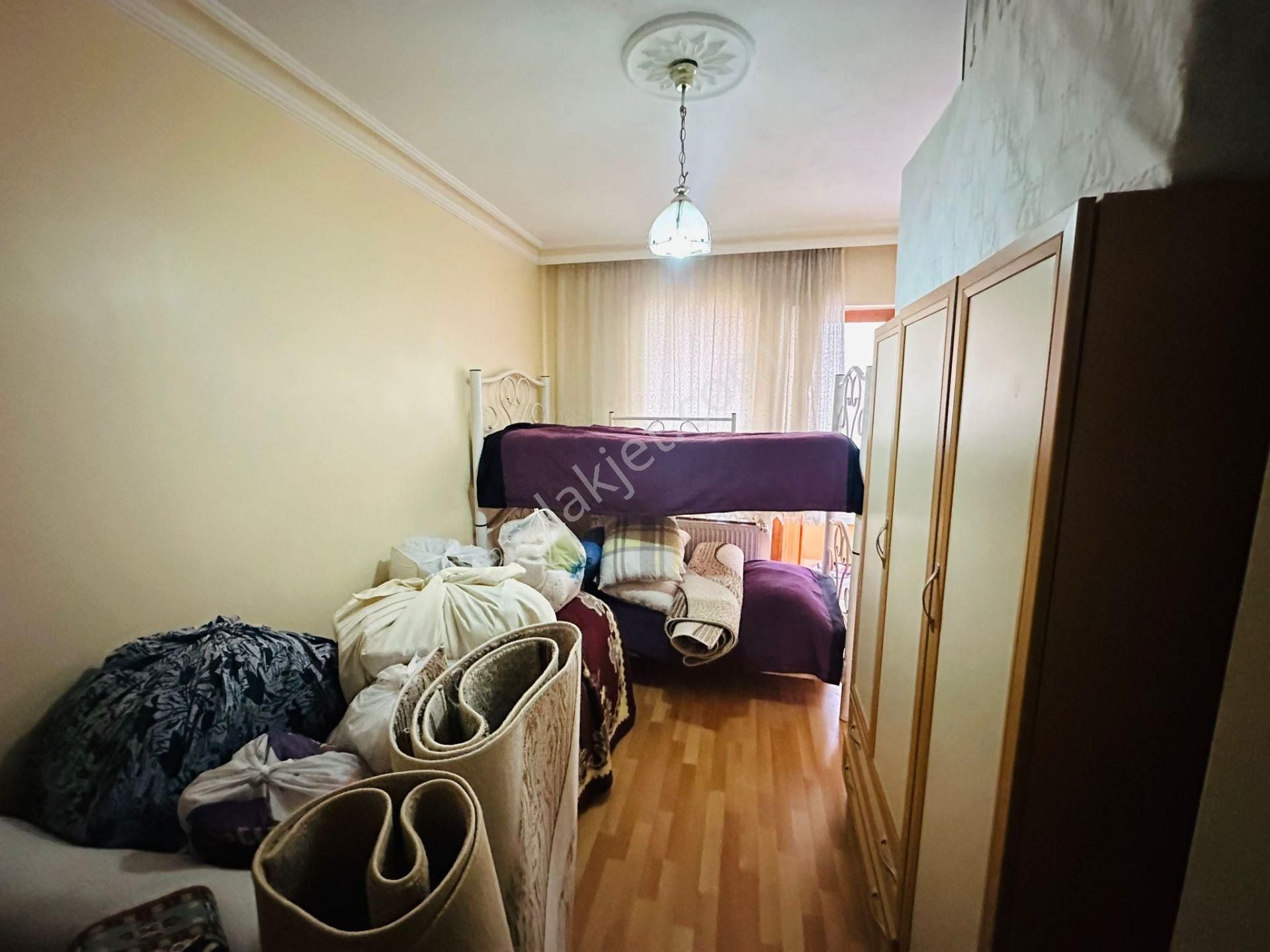 Başak'ta Özalp Caddesi Yakınında 3+1 Ara Katta Satılık Daire !! - Görsel 10