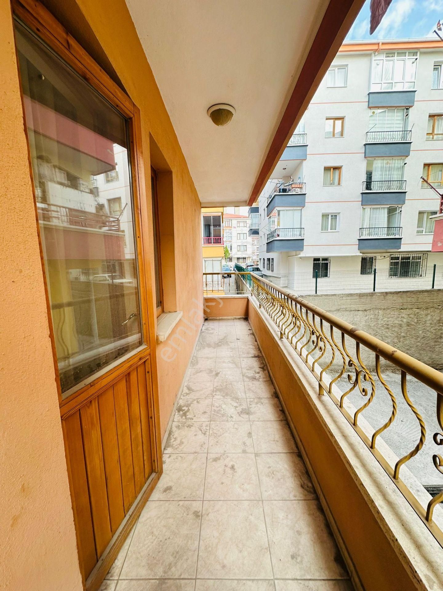 Başak'ta Özalp Caddesi Yakınında 3+1 Ara Katta Satılık Daire !! - Görsel 18