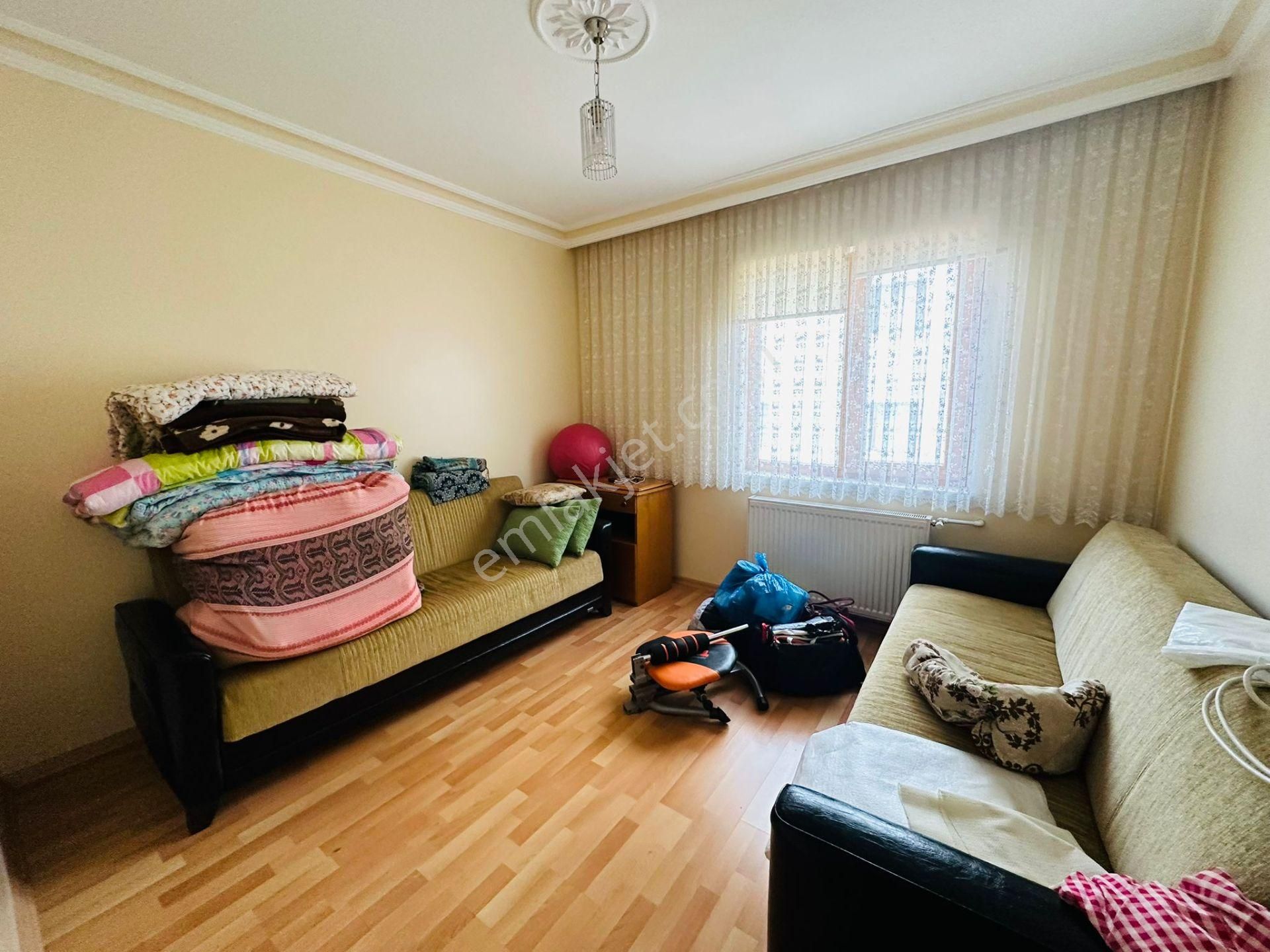 Başak'ta Özalp Caddesi Yakınında 3+1 Ara Katta Satılık Daire !! - Görsel 13