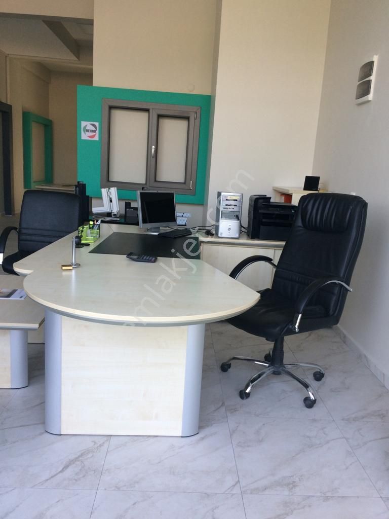 İzmir Mithatpaşa Caddesi'nde Prestijli Lokasyonda Satılık Dükkan - Görsel 6