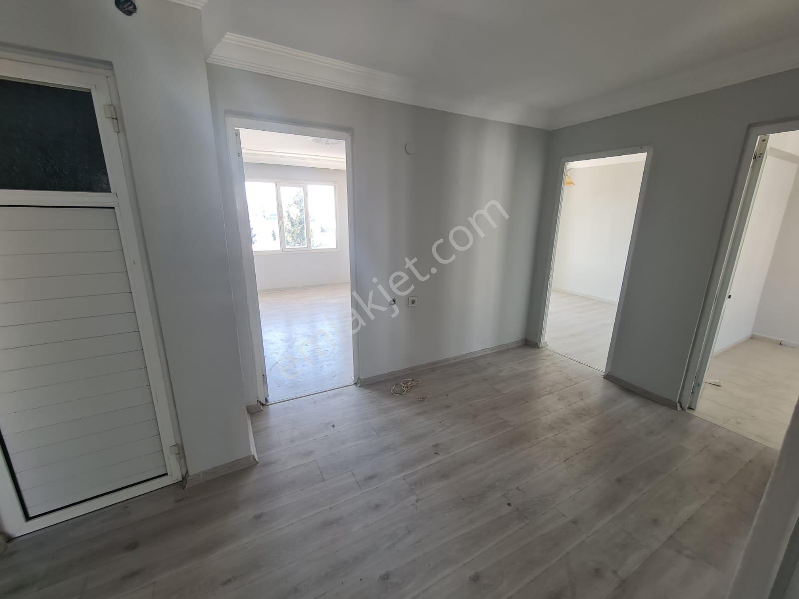 Deniz Manzaralı, Ayrı Mutfaklı, Havuzlu 2+1 Denize 650 Mt - Görsel 14