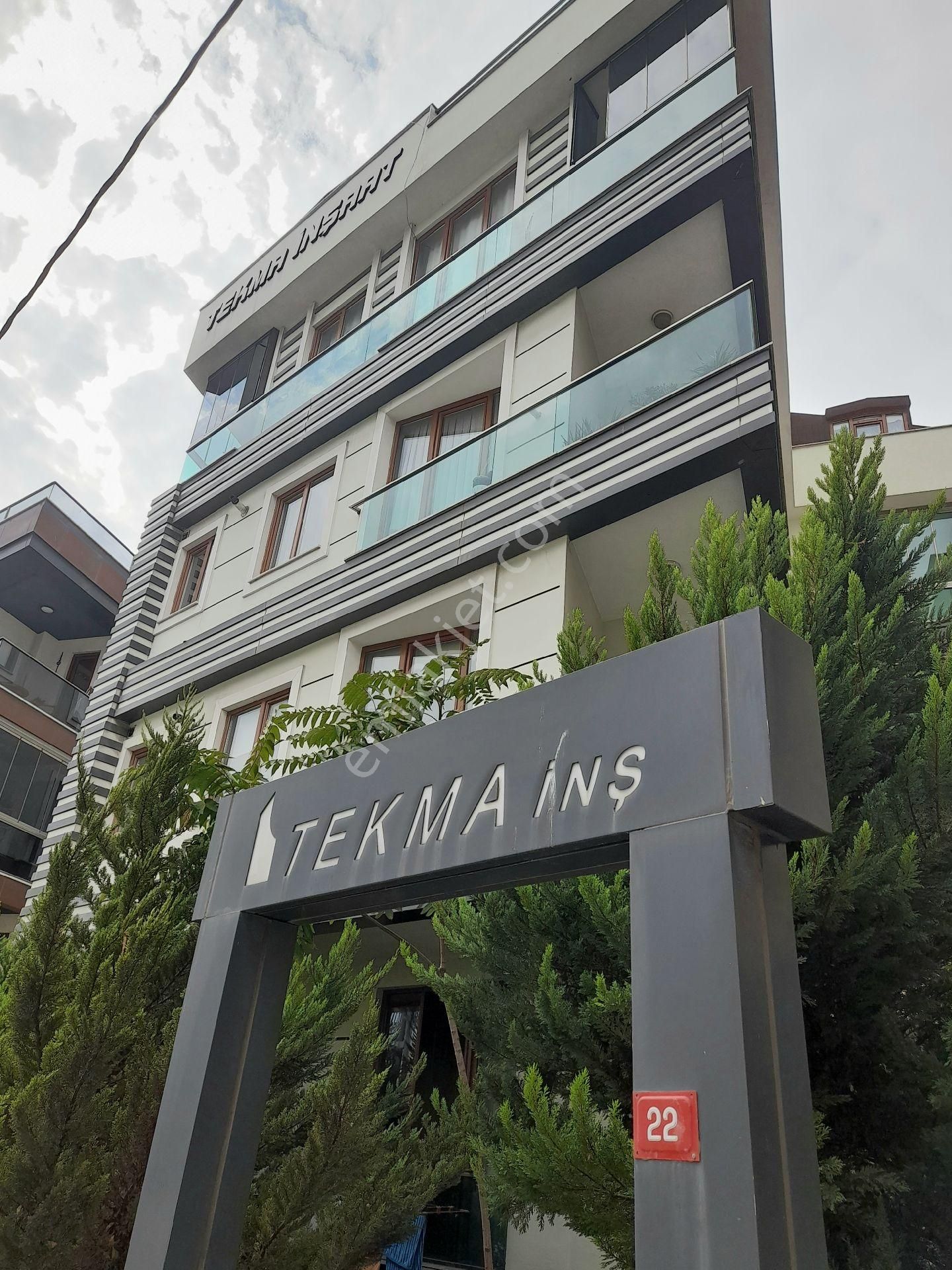 Maltepe Küçükyalı Metrosuna Yakin2+1 Satılık Daire