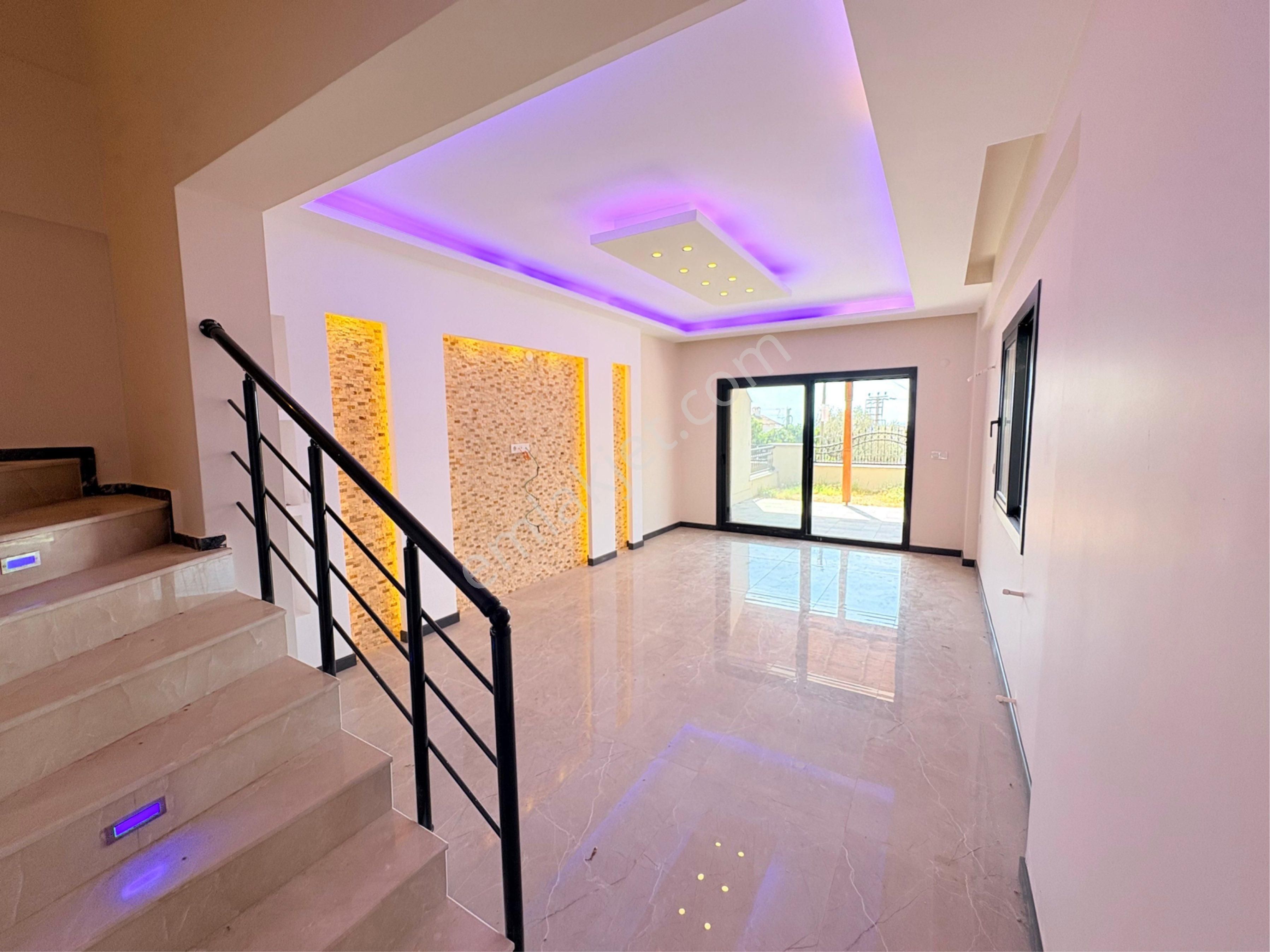 Özderede Denize 300mt Kapalı Mutfak Ve Otopark 3+1 Villa - Görsel 10