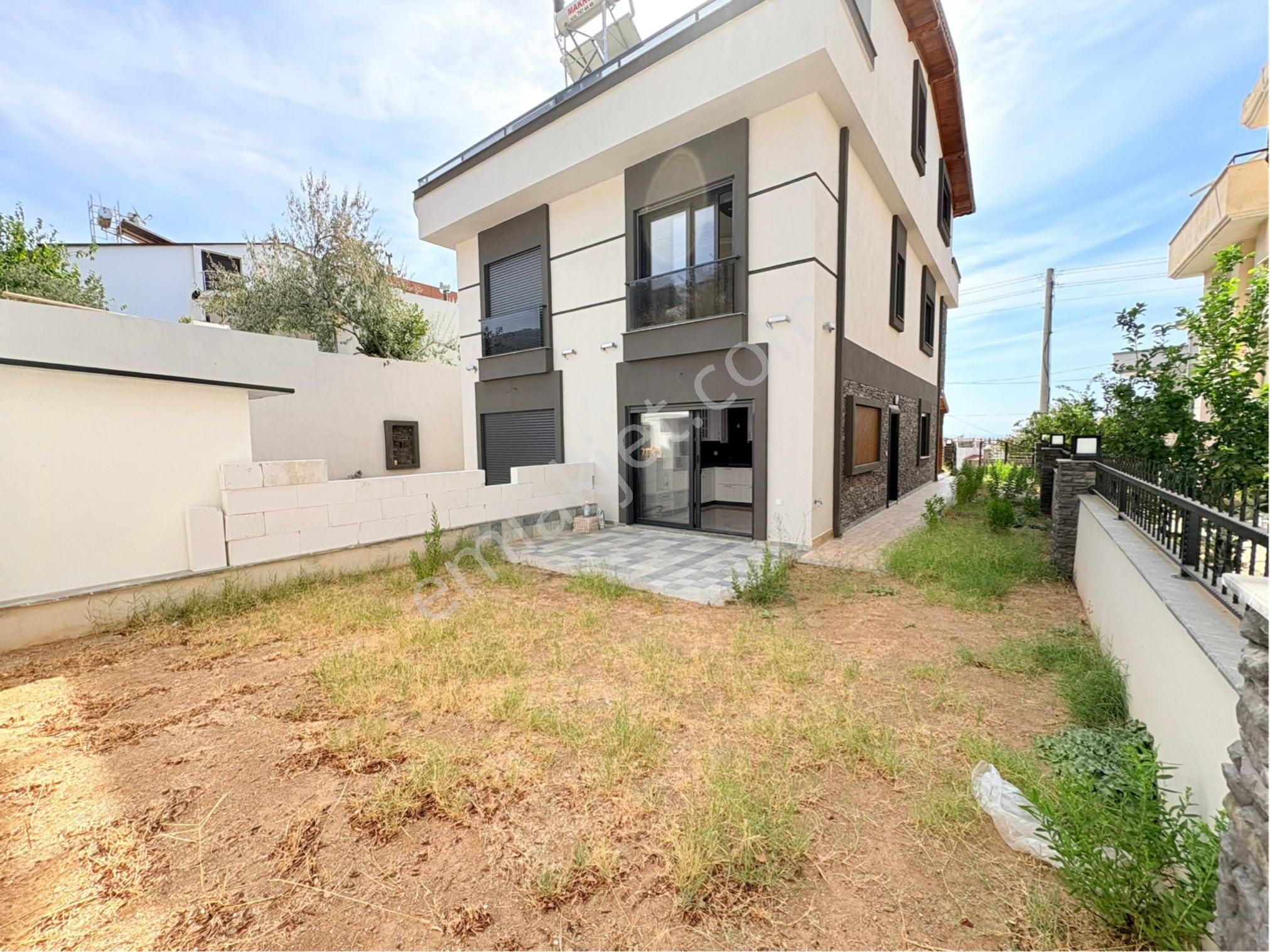 Özderede Denize 300mt Kapalı Mutfak Ve Otopark 3+1 Villa - Görsel 5