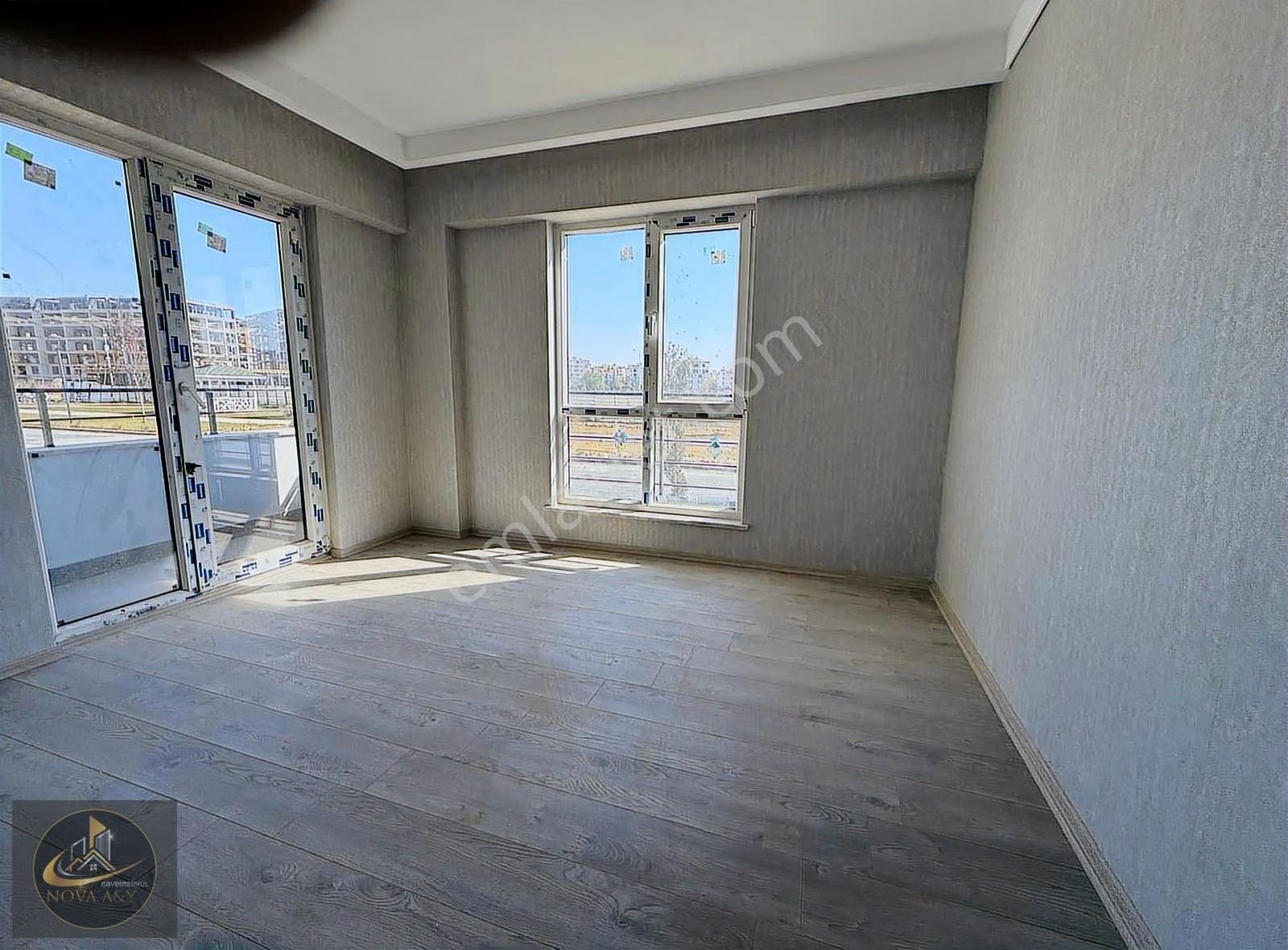 Nova A&y'den Meram Oruç Reis Evlerinde Sıfır 3+1 Kiralik Daire - Görsel 13