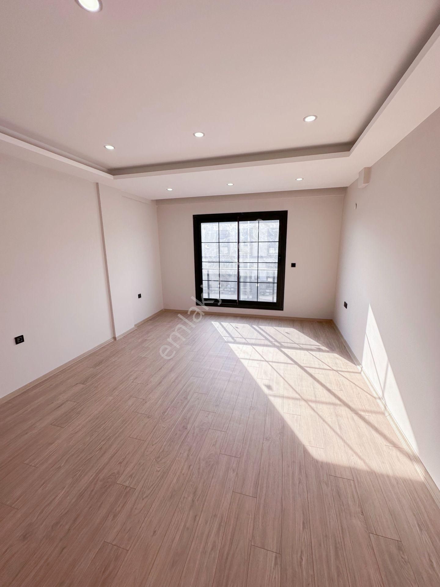 Mert Uçar'dan Satılık Menderes'te Sıfır 4+1 Köşe Konumlu Villa - Görsel 19