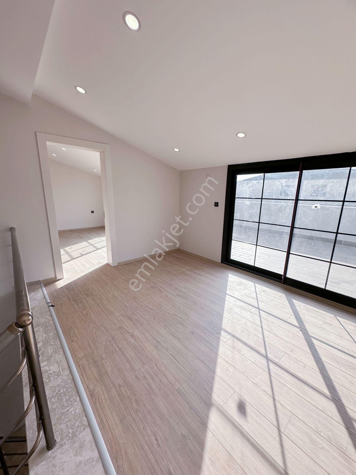 Mert Uçar'dan Satılık Menderes'te Sıfır 4+1 Köşe Konumlu Villa - Görsel 26