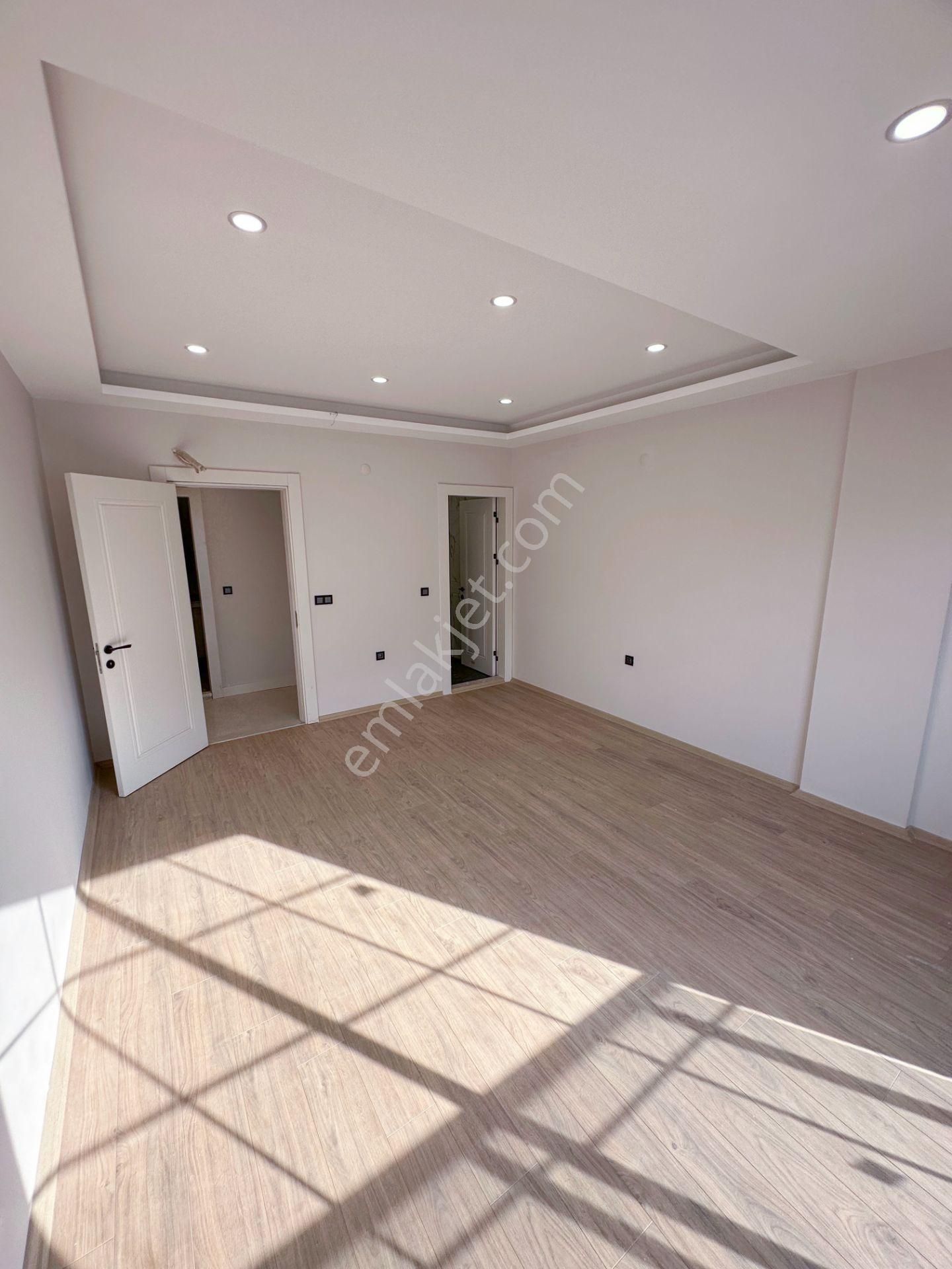 Mert Uçar'dan Satılık Menderes'te Sıfır 4+1 Köşe Konumlu Villa - Görsel 21