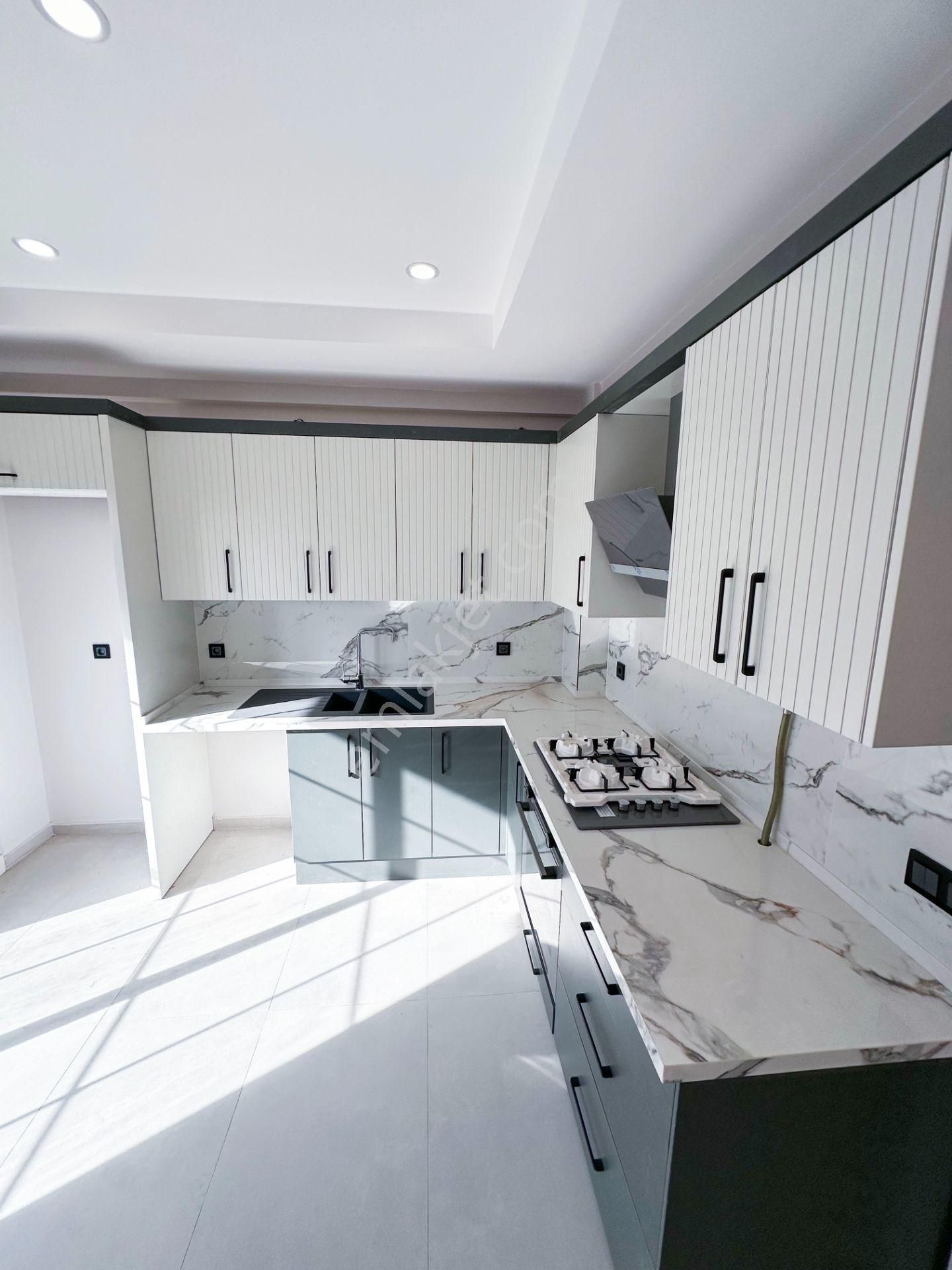 Mert Uçar'dan Satılık Menderes'te Sıfır 4+1 Köşe Konumlu Villa - Görsel 11