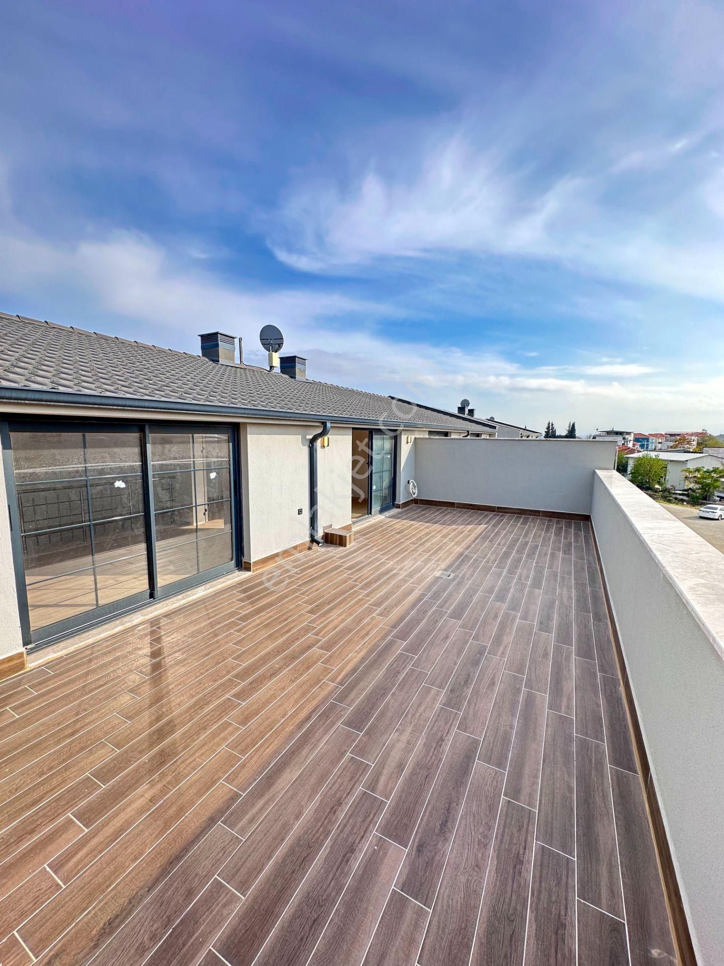 Mert Uçar'dan Satılık Menderes'te Sıfır 4+1 Köşe Konumlu Villa - Görsel 34