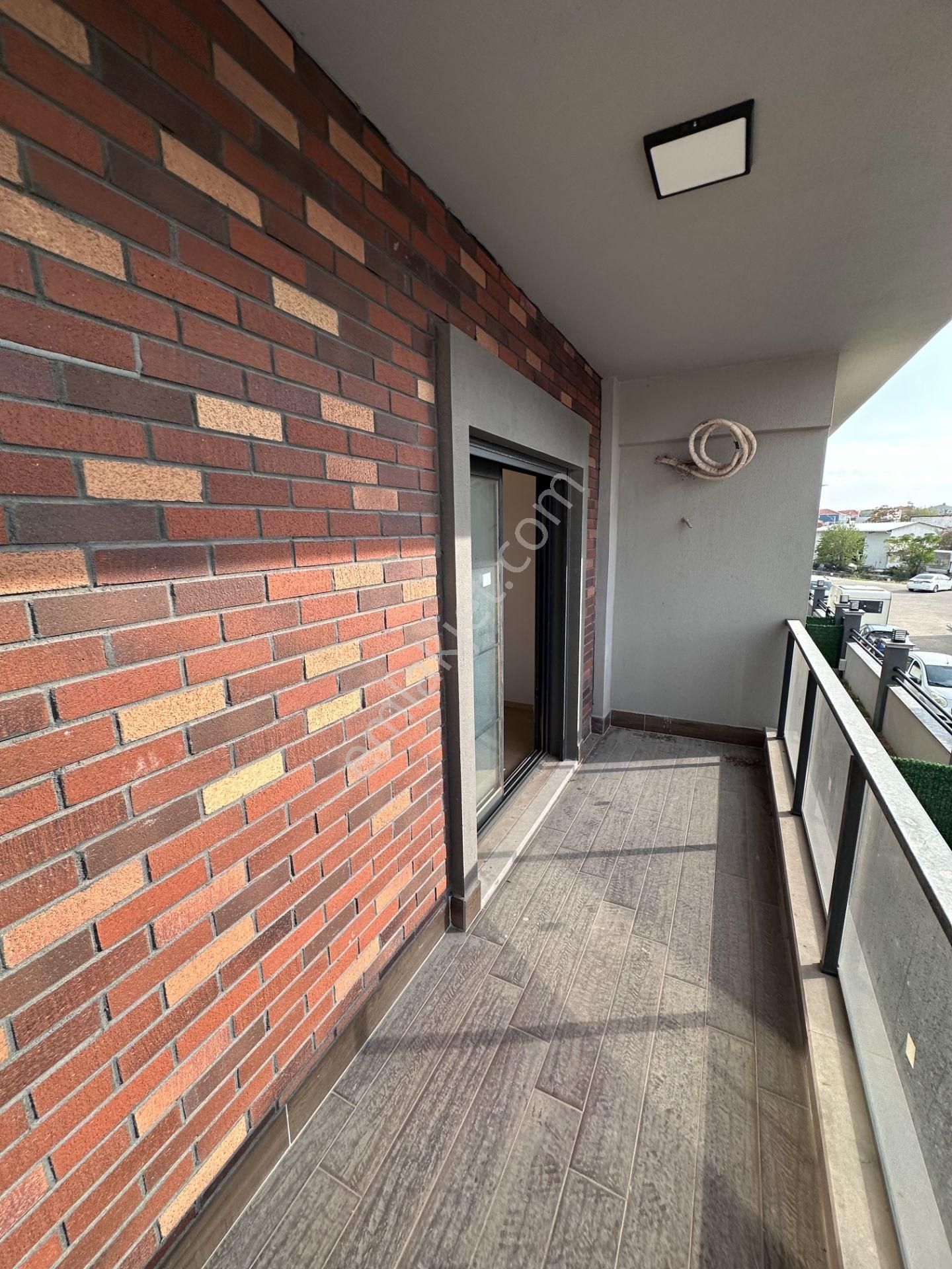 Mert Uçar'dan Satılık Menderes'te Sıfır 4+1 Köşe Konumlu Villa - Görsel 16