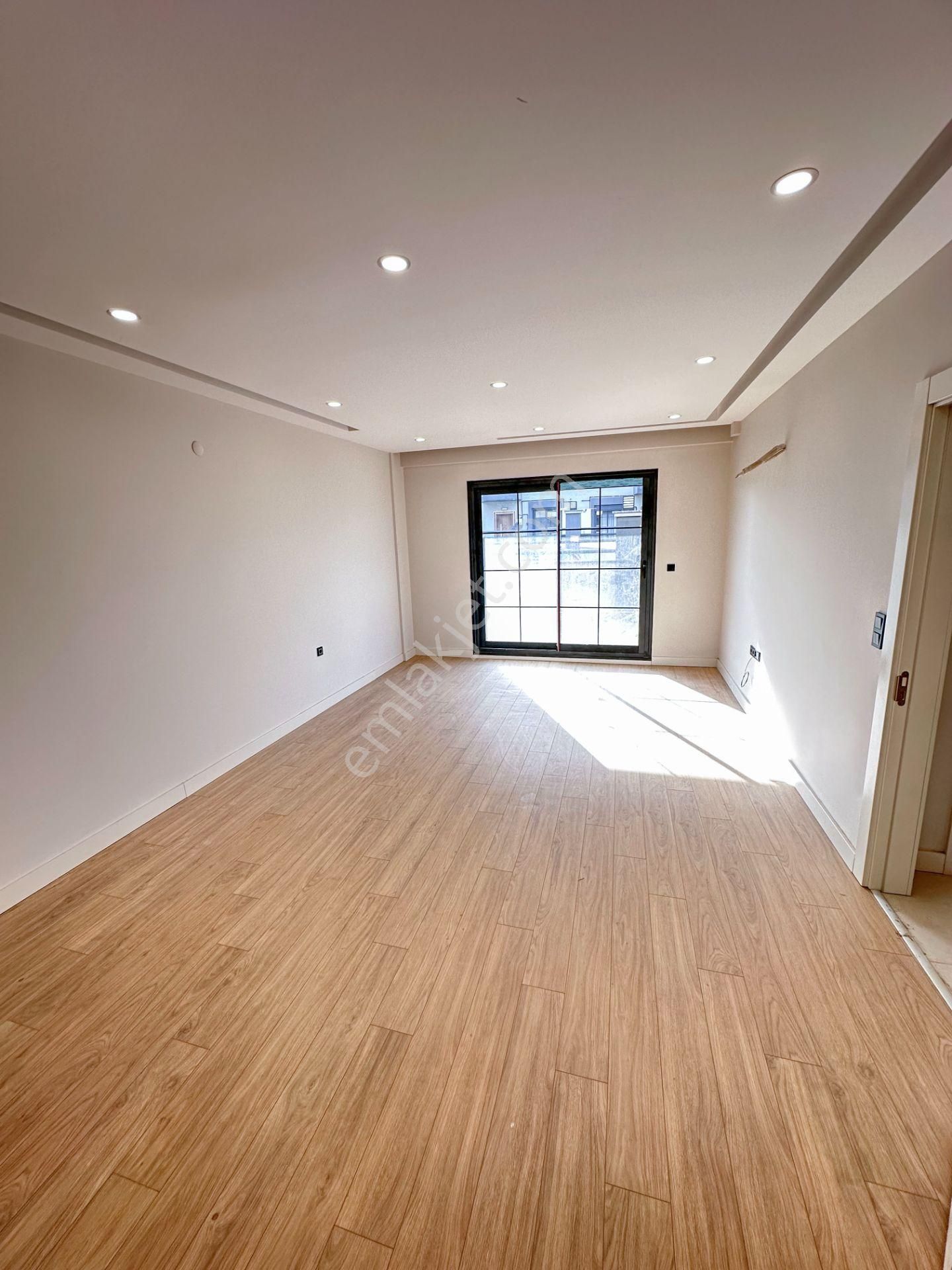 Mert Uçar'dan Satılık Menderes'te Sıfır 4+1 Köşe Konumlu Villa - Görsel 7