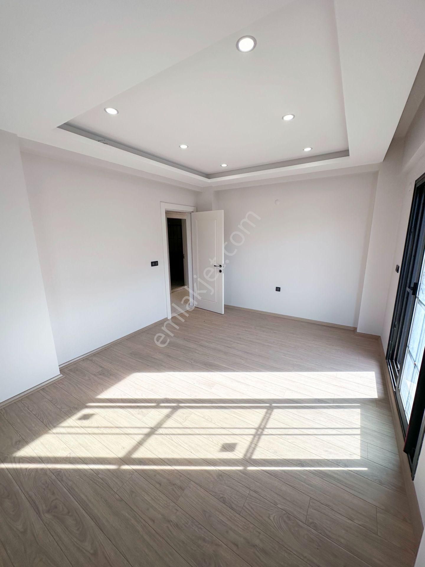 Mert Uçar'dan Satılık Menderes'te Sıfır 4+1 Köşe Konumlu Villa - Görsel 15