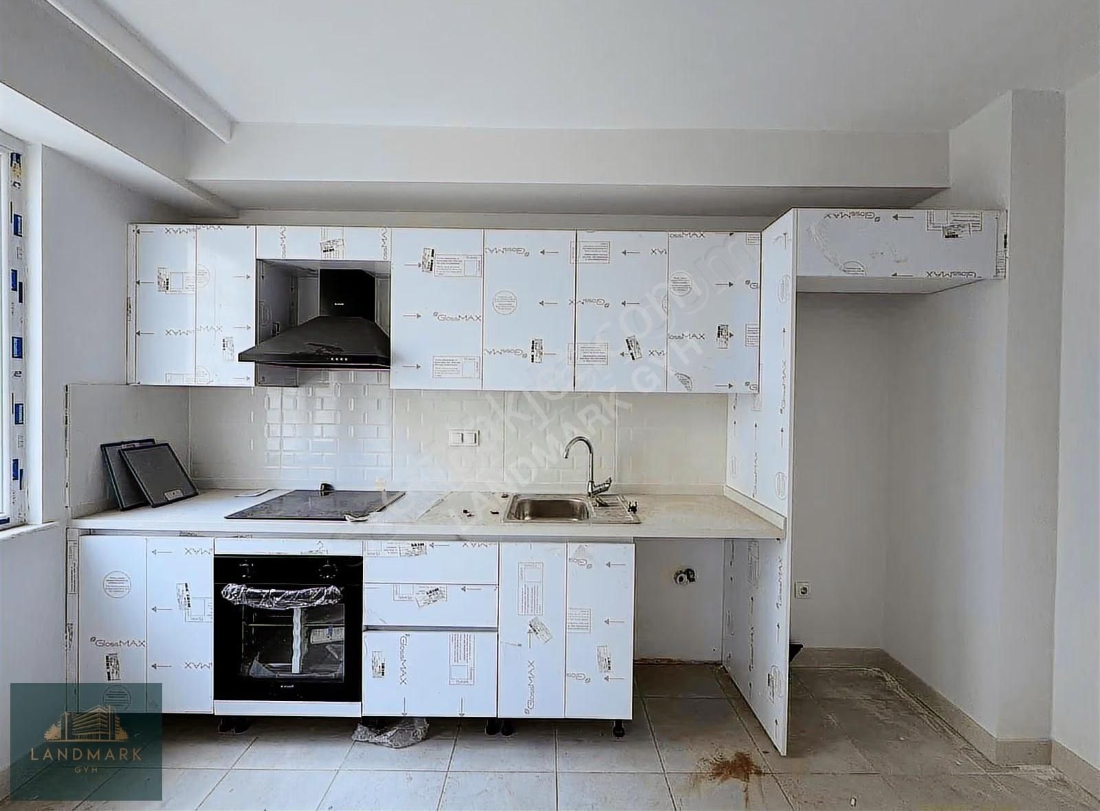 Site Yetkili Ofisi Landmark'tan Kiralık Ebeveyn Banyolu 2+1 - Görsel 18