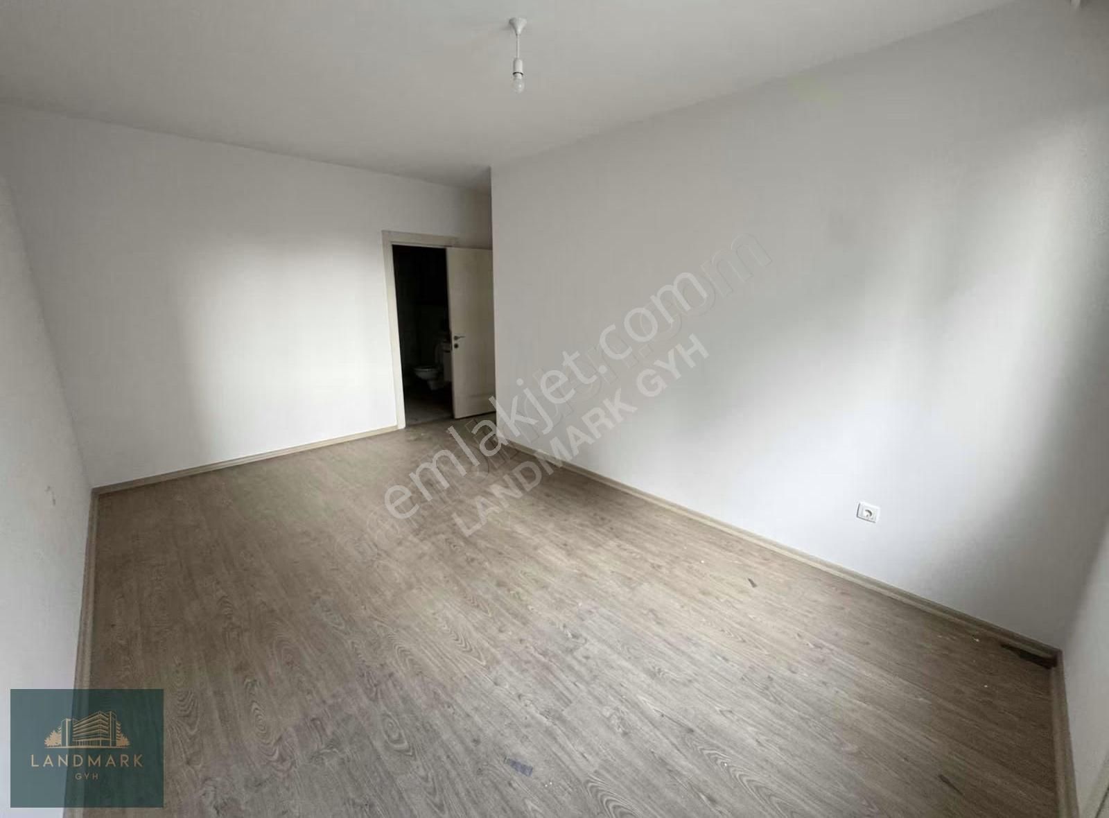 Site Yetkili Ofisi Landmark'tan Kiralık Ebeveyn Banyolu 2+1 - Görsel 17